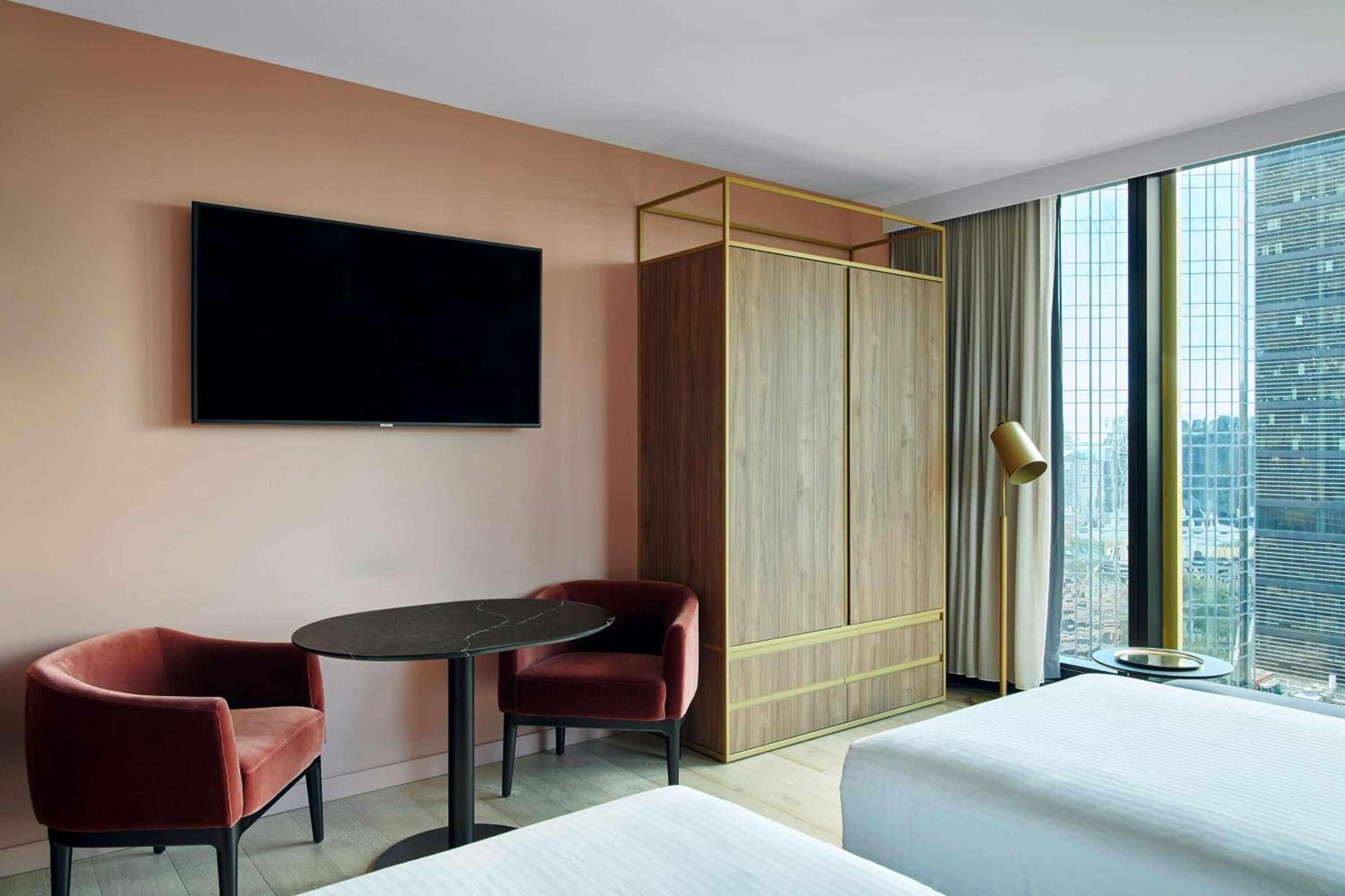 Altitude Room - Photo 6