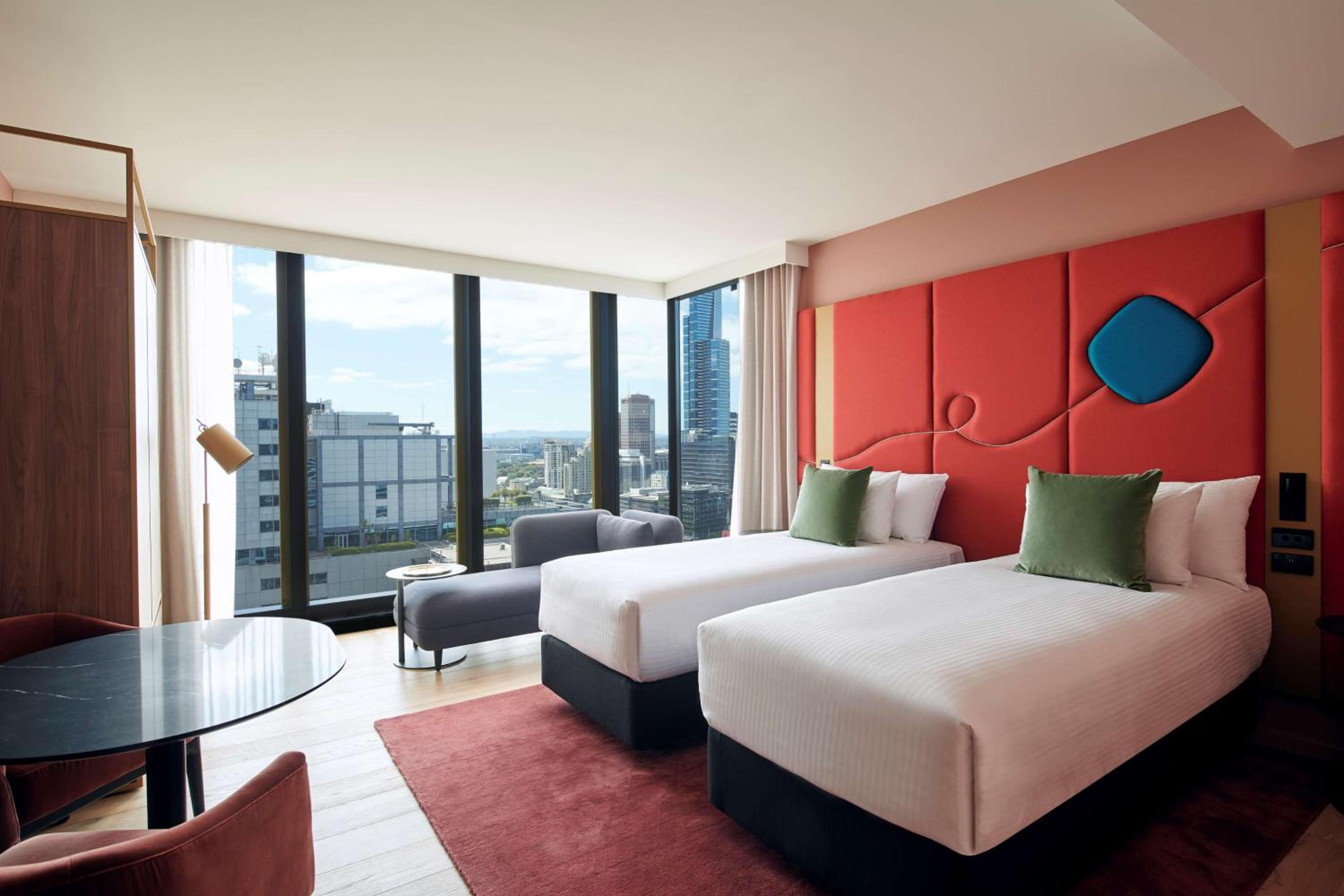 Skyline Room - Photo 2
