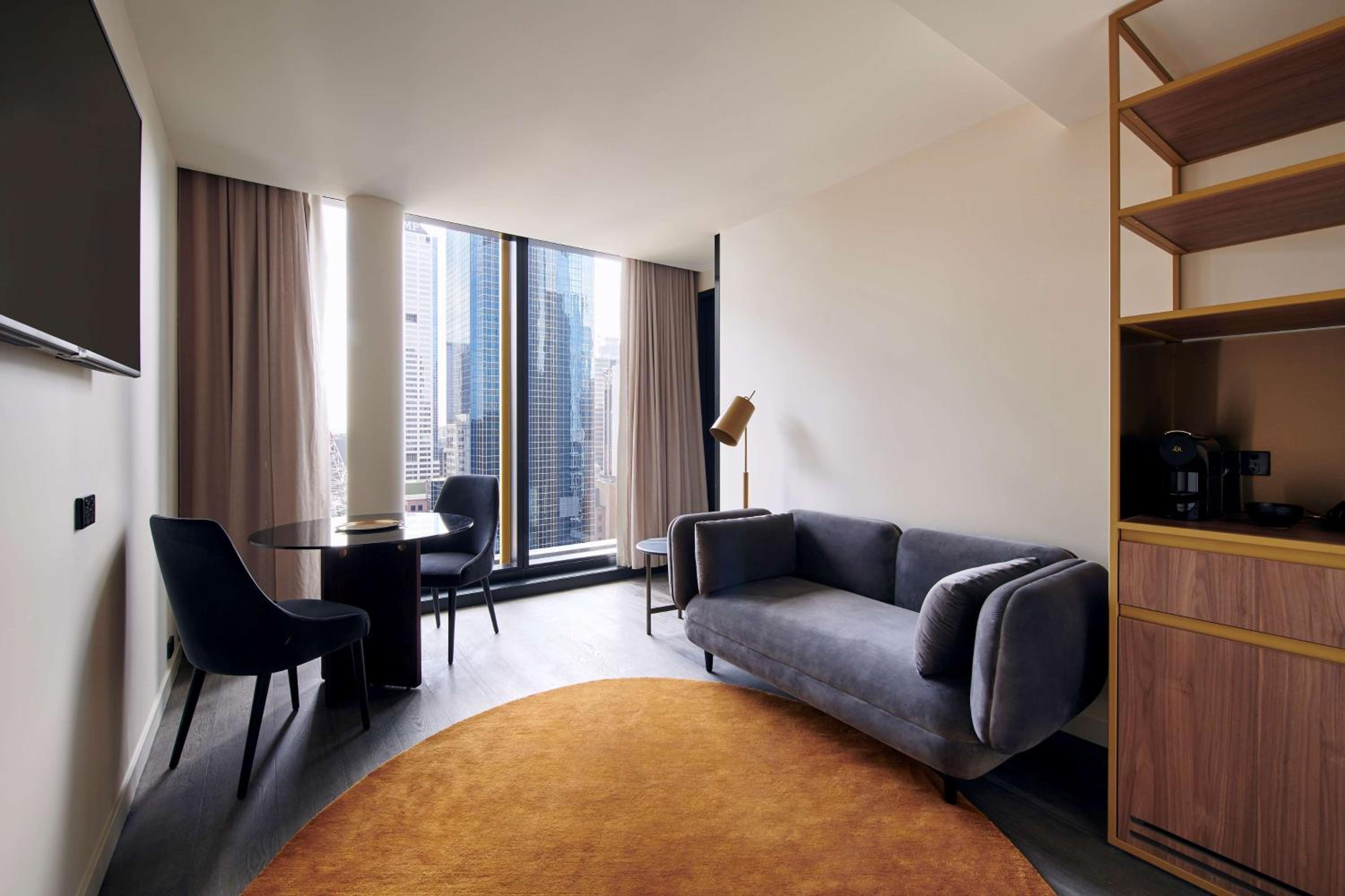 Skyline View Plus Room - Photo 3