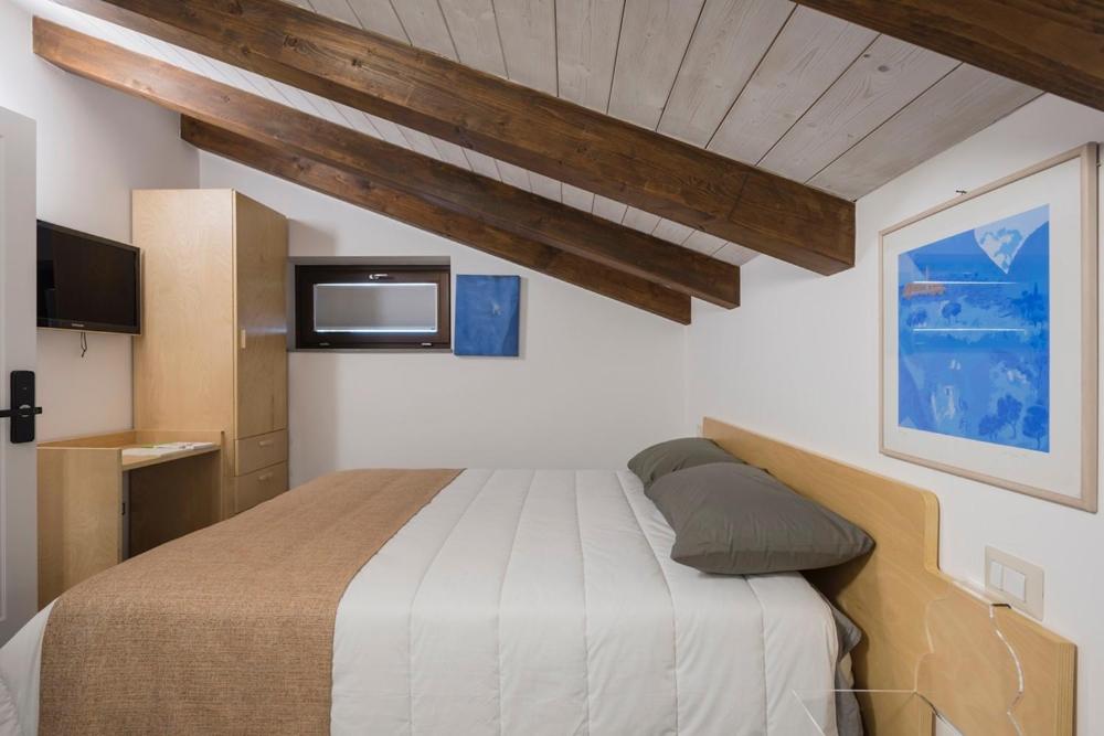Economy Double Room photo 2