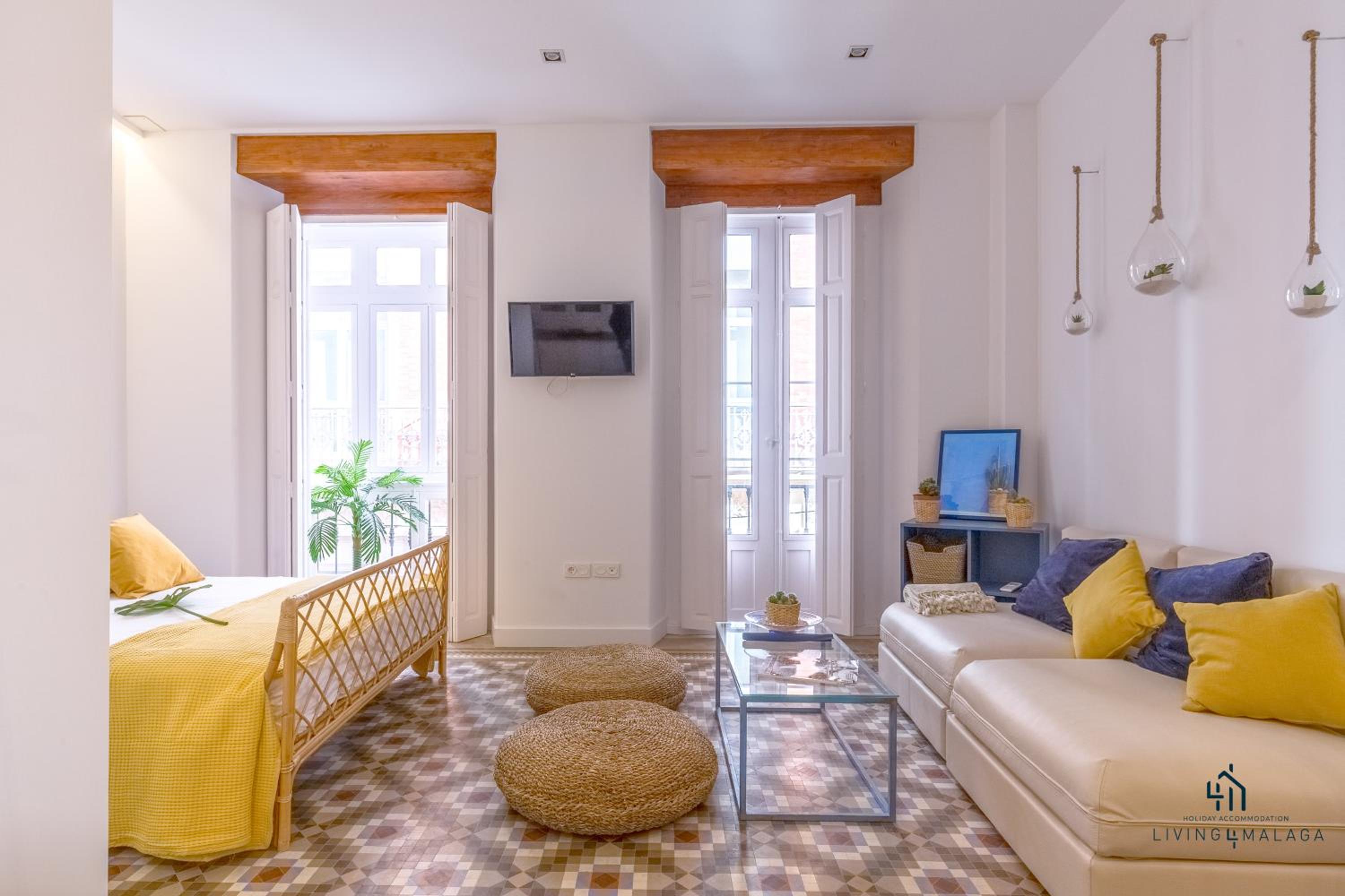 Apartamento Estudio con Balcón Francés