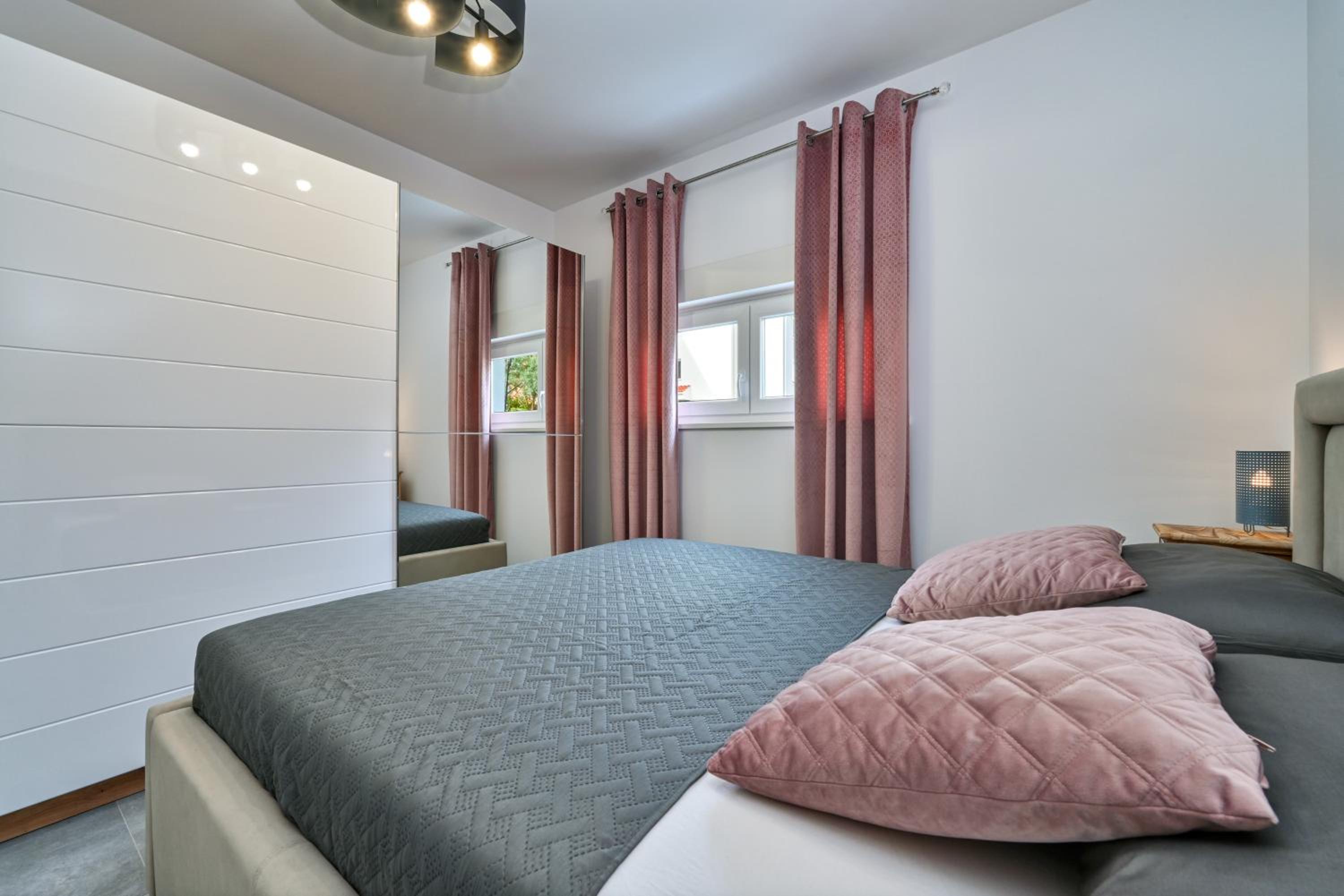 Two-Bedroom Apartment - Photo 3
