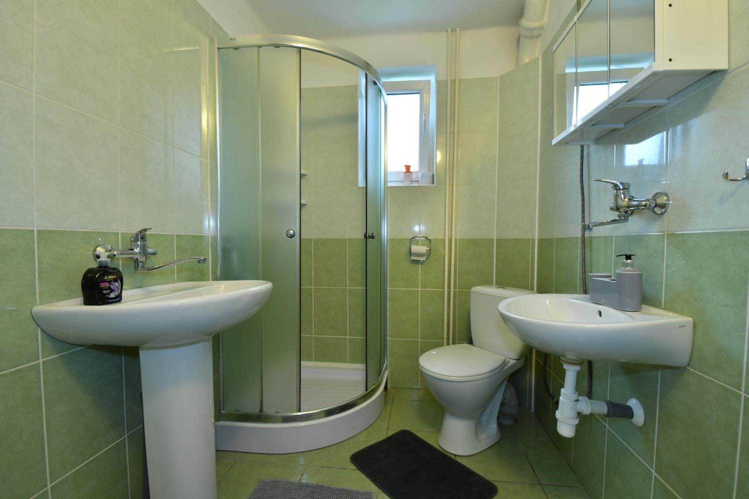 Double or Twin Room with Shared Bathroom photo 1