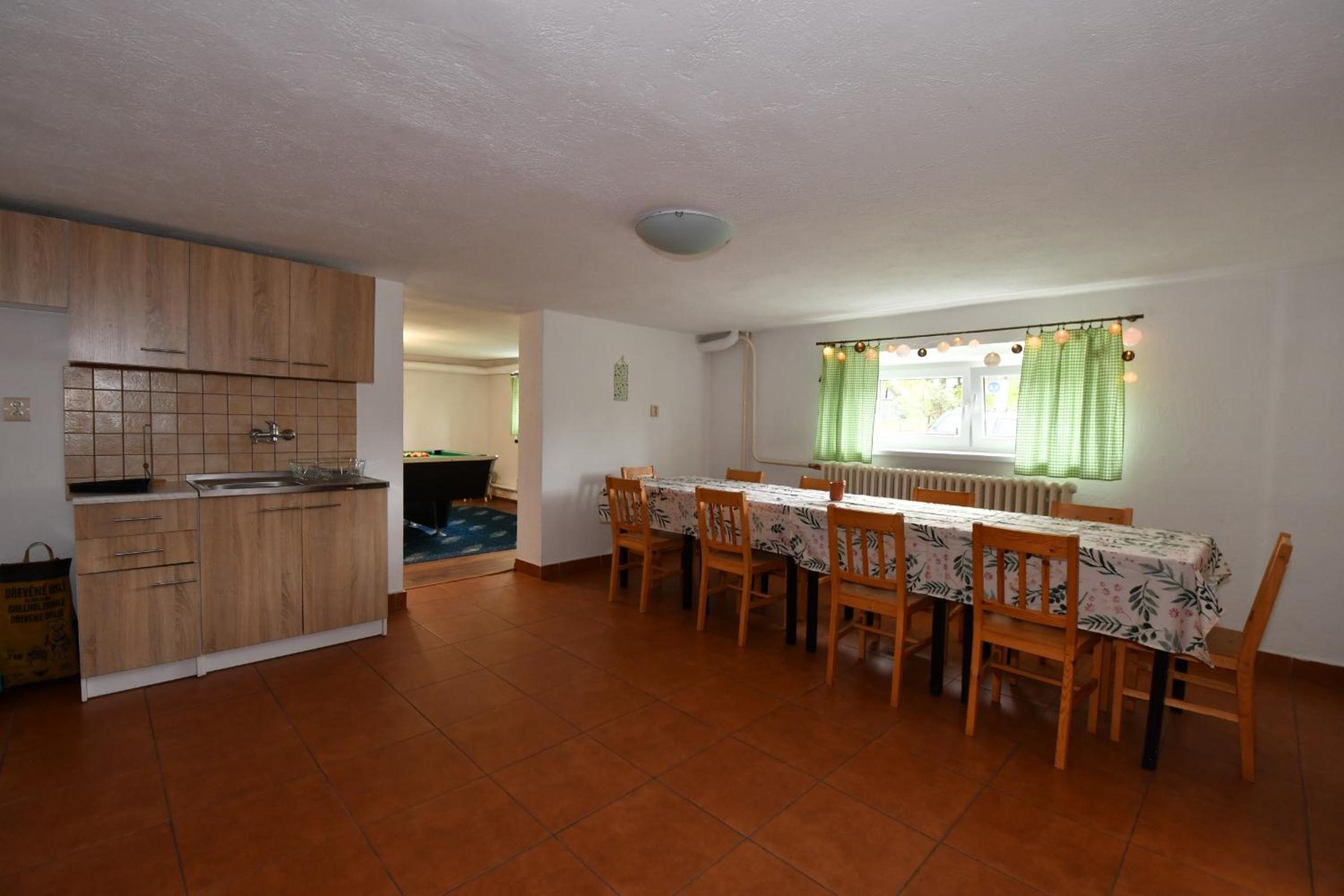Double or Twin Room with Shared Bathroom photo 2