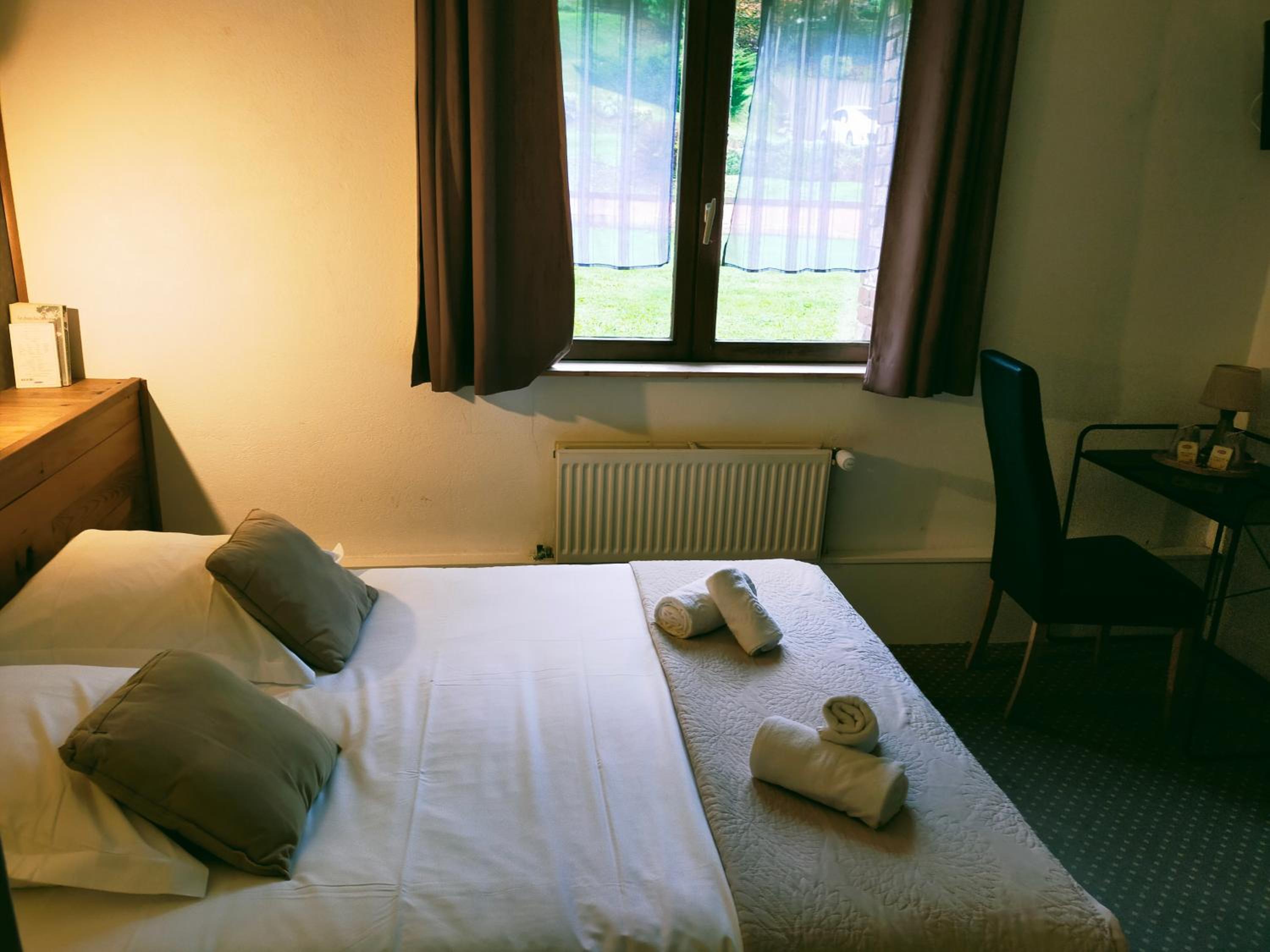 Double Room with Private Bathroom photo 2