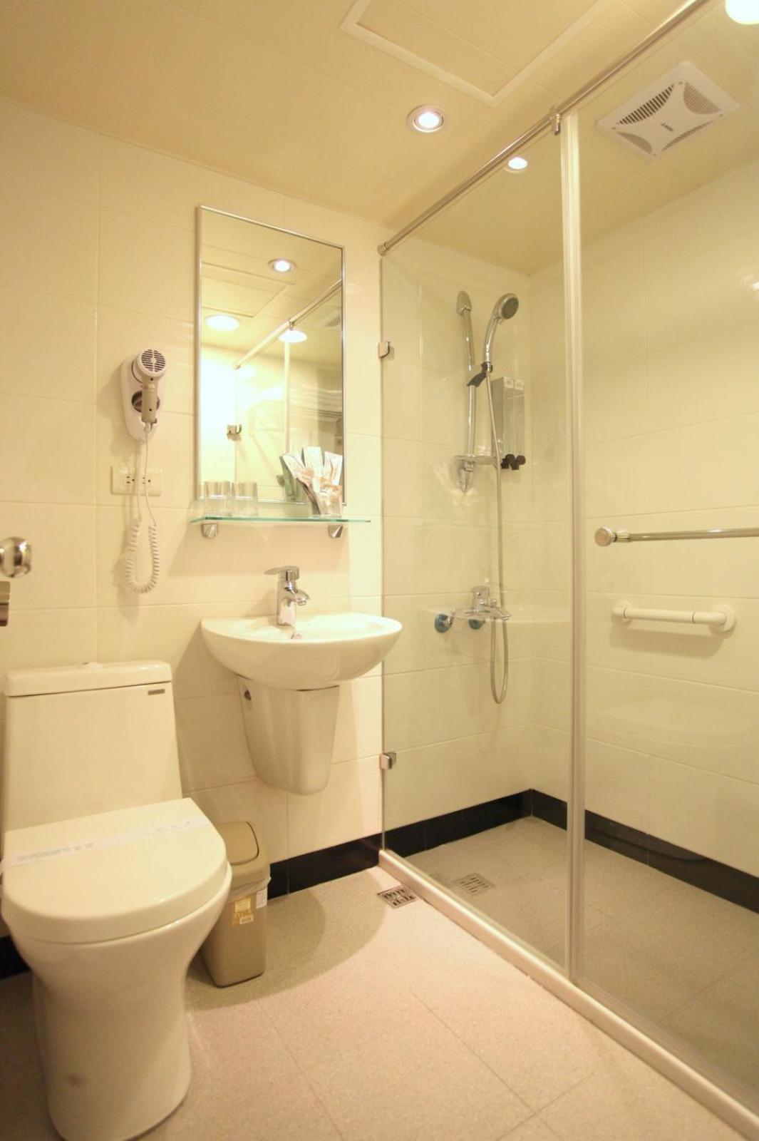 Business Twin Room photo 3