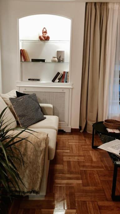 One-Bedroom Apartment photo 3