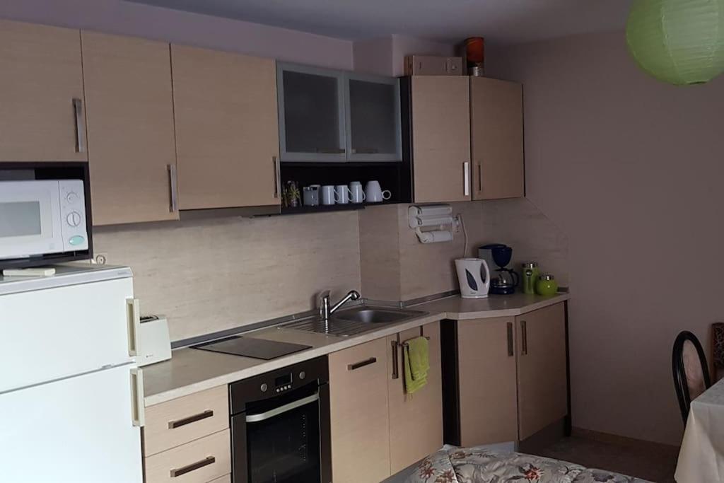 One-Bedroom Apartment - Photo 14