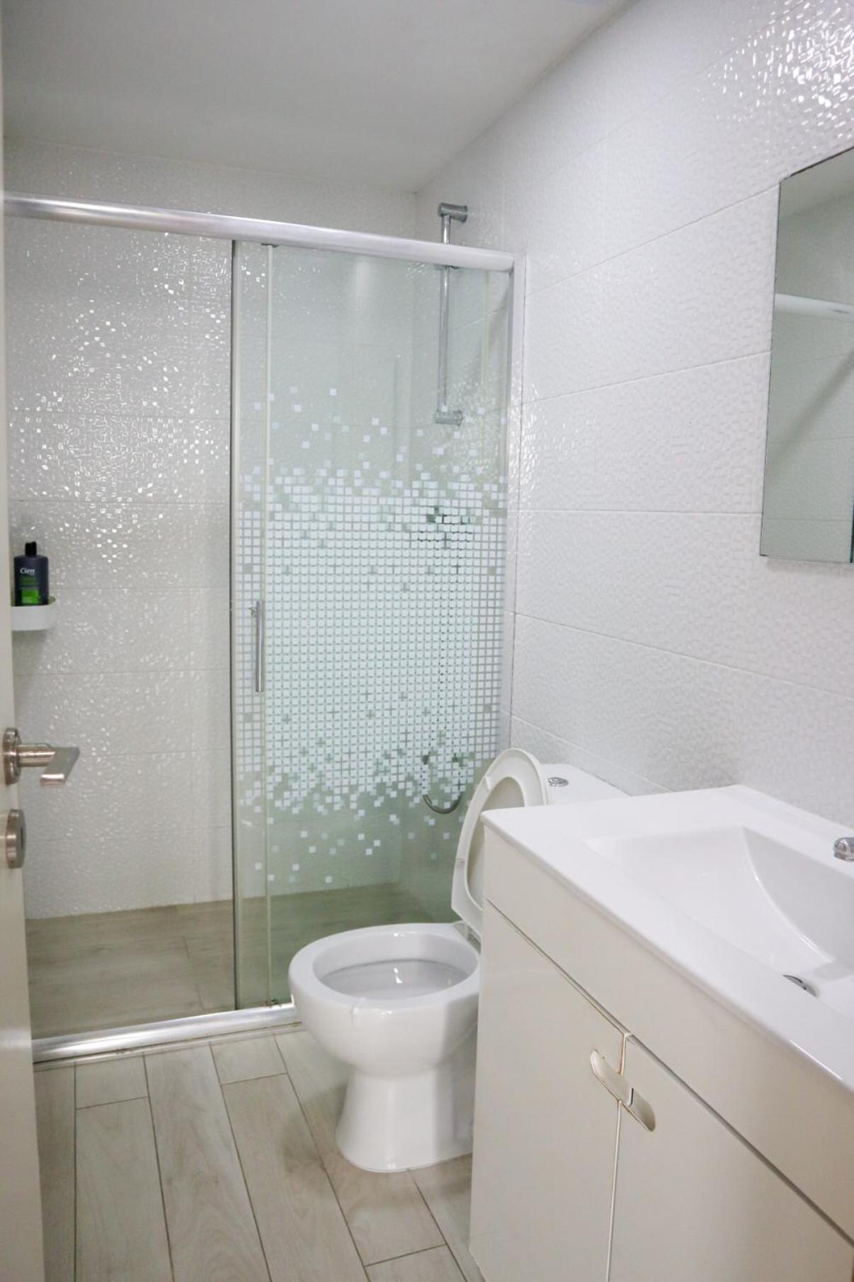 Family Room with Private Bathroom - Photo 7