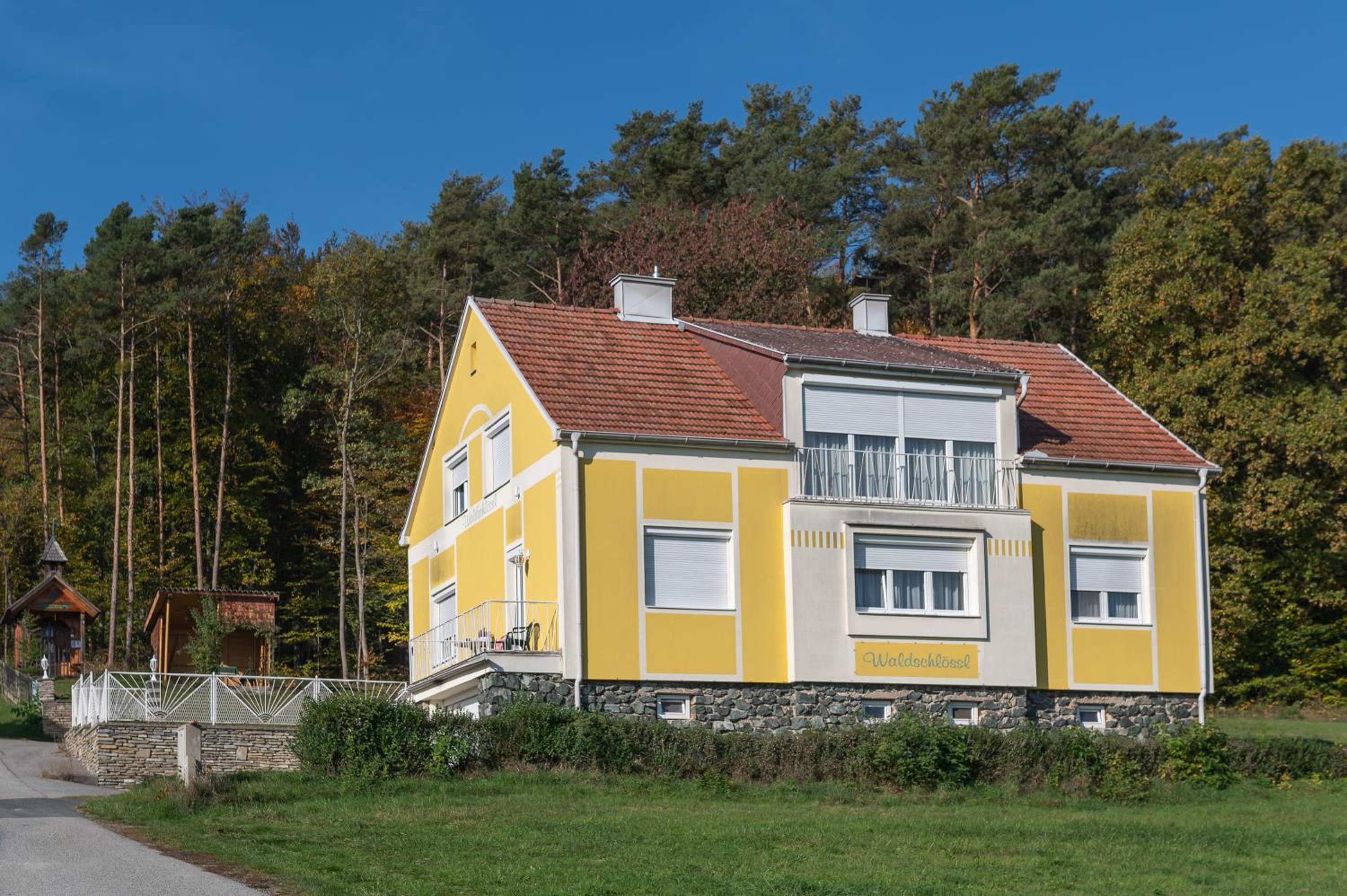 One-Bedroom Apartment - Waldschlössl photo 2