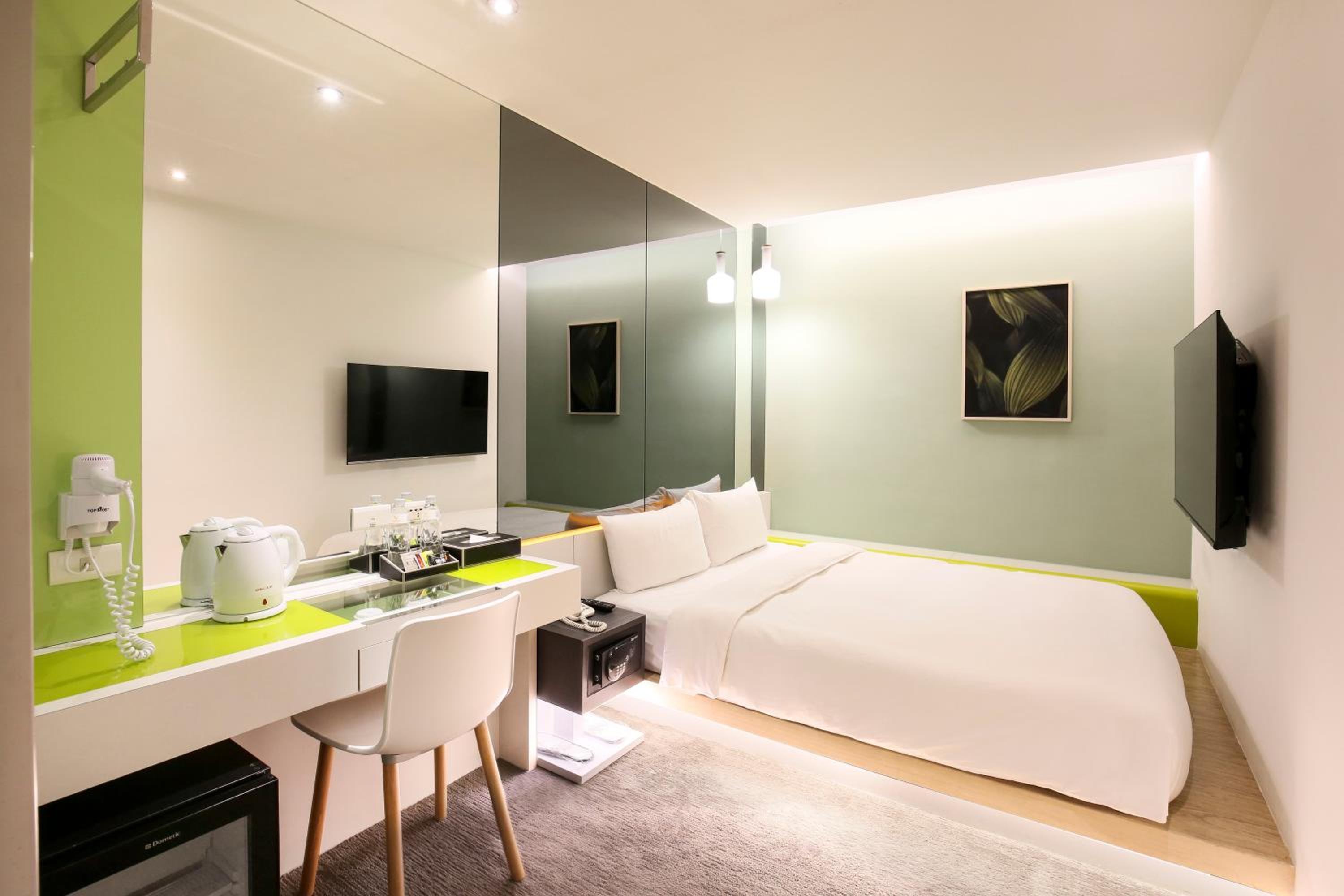 Standard Double Room - No Window
