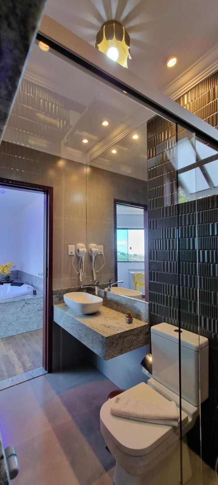 Deluxe Double Room with Bath photo 3