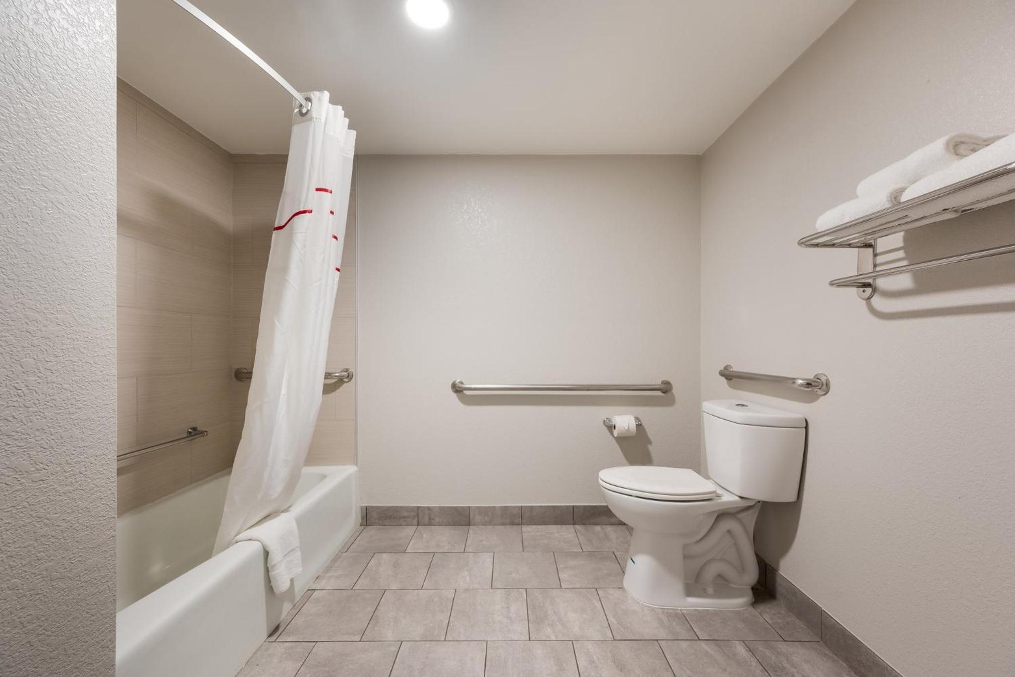 Renovated Deluxe Room with One Double Bed Disability Access Non-Smoking - Photo 5
