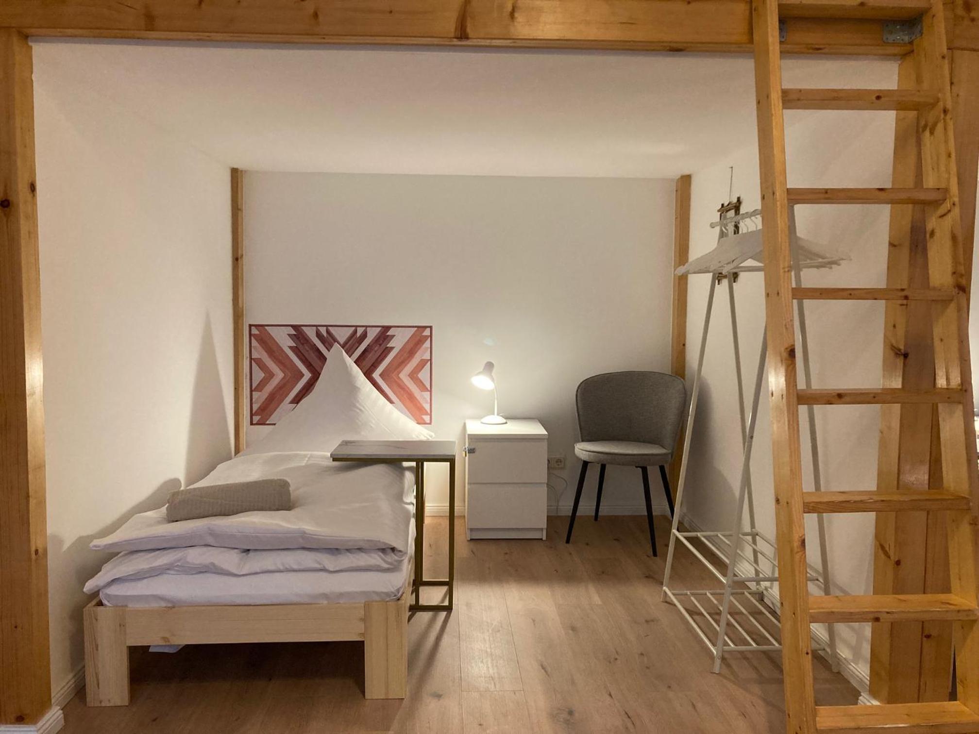 Bed in 6-Bed Dormitory Room photo 1