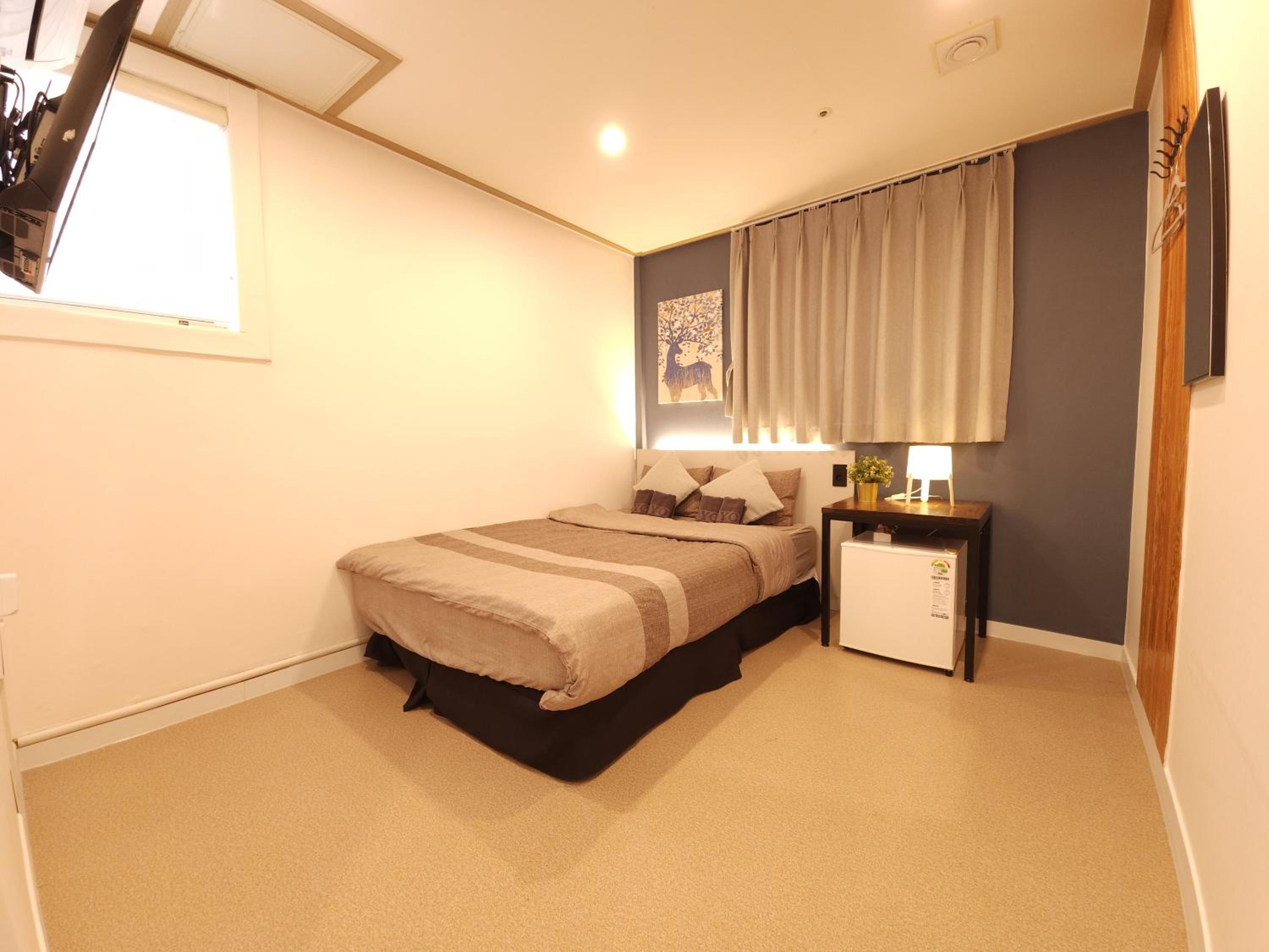 Double Room - Photo 1