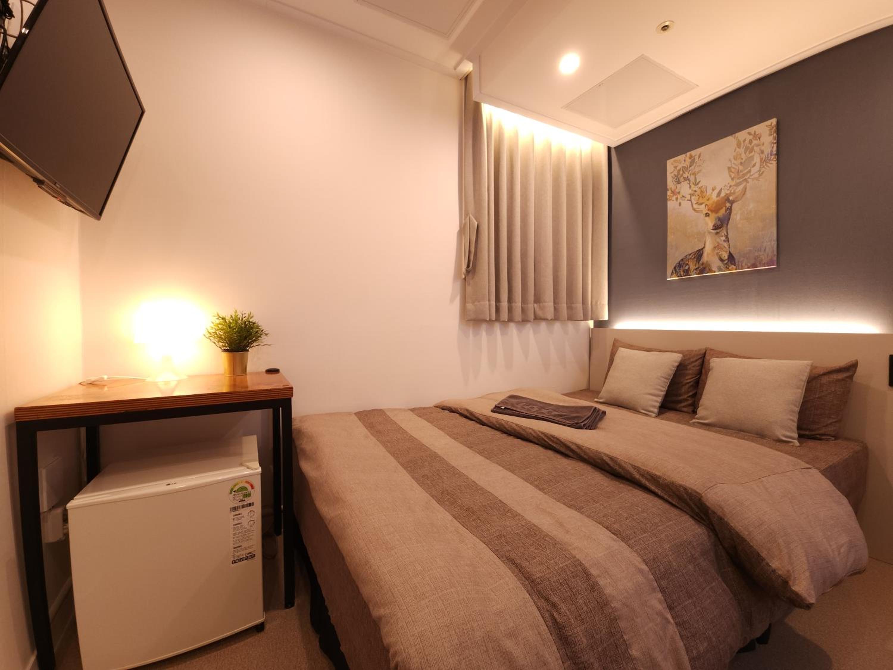 Double Room - Photo 6