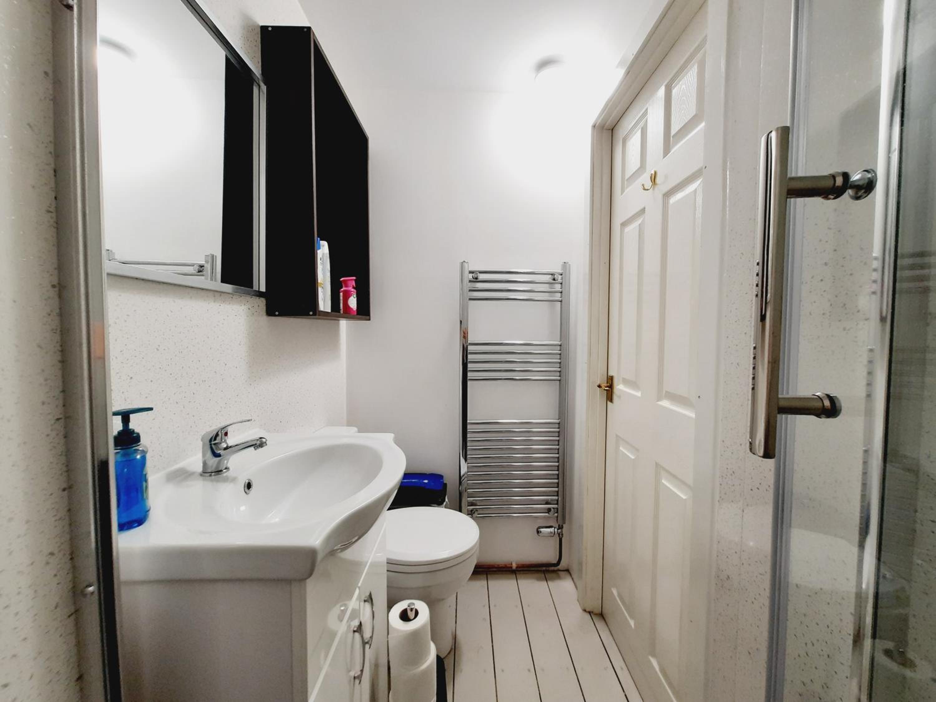 Standard Double or Twin Room photo 3