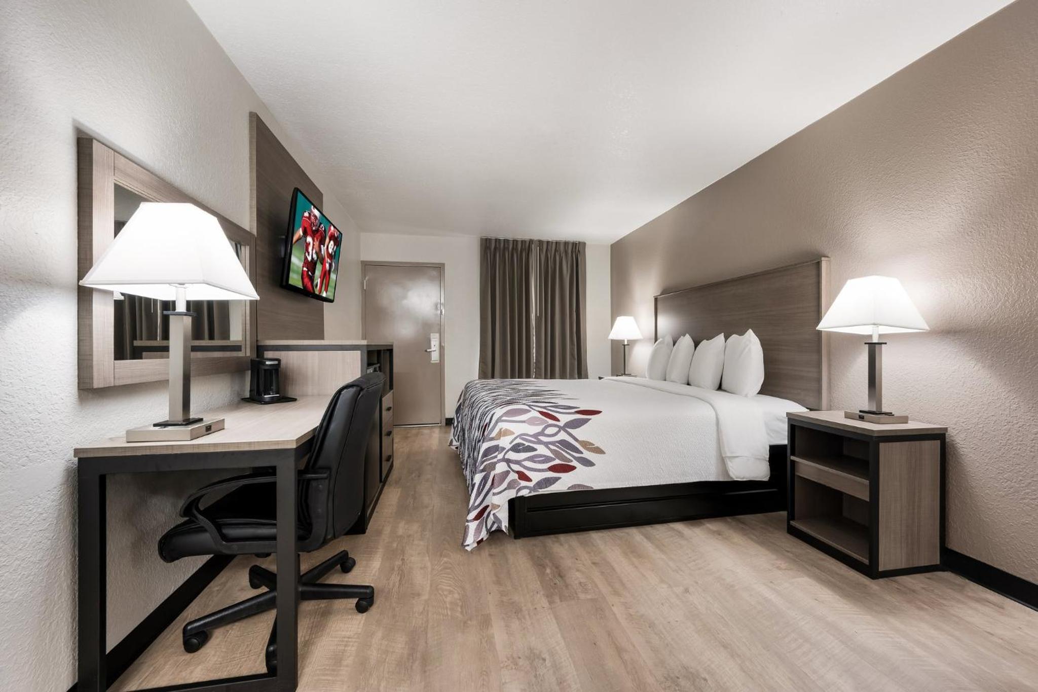 Renovated Superior King Room Non-Smoking - Photo 2