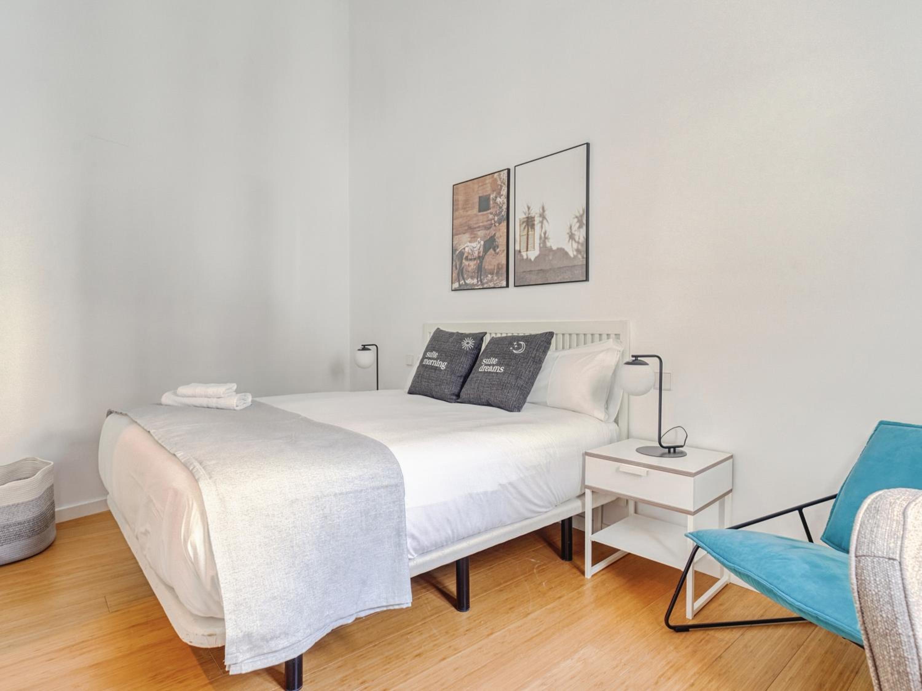 One-Bedroom Apartment thumbnail 6