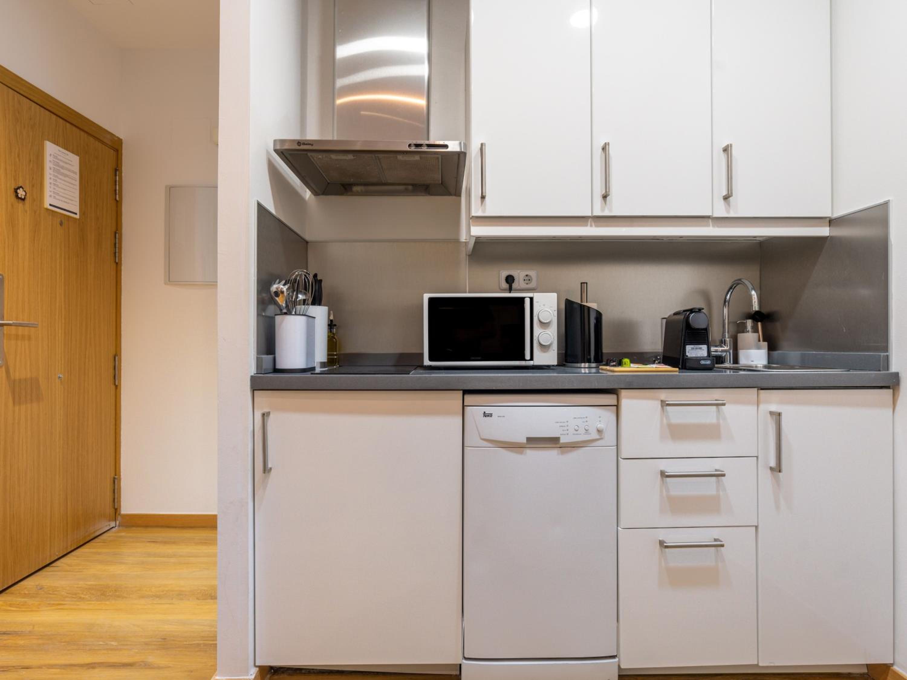 Studio Apartment - Ground Floor - Photo 7