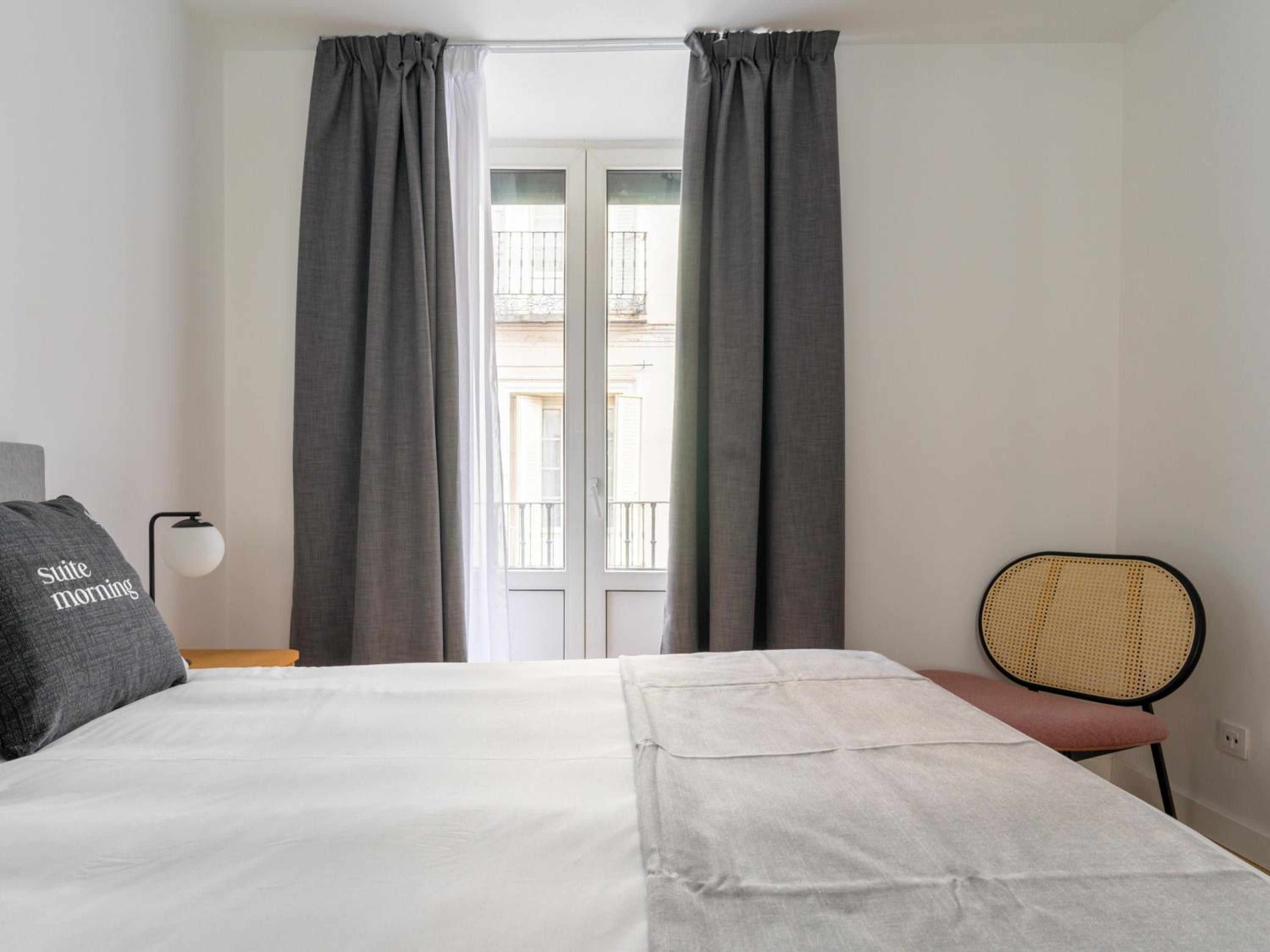 Two-Bedroom Apartment with Balcony thumbnail 5
