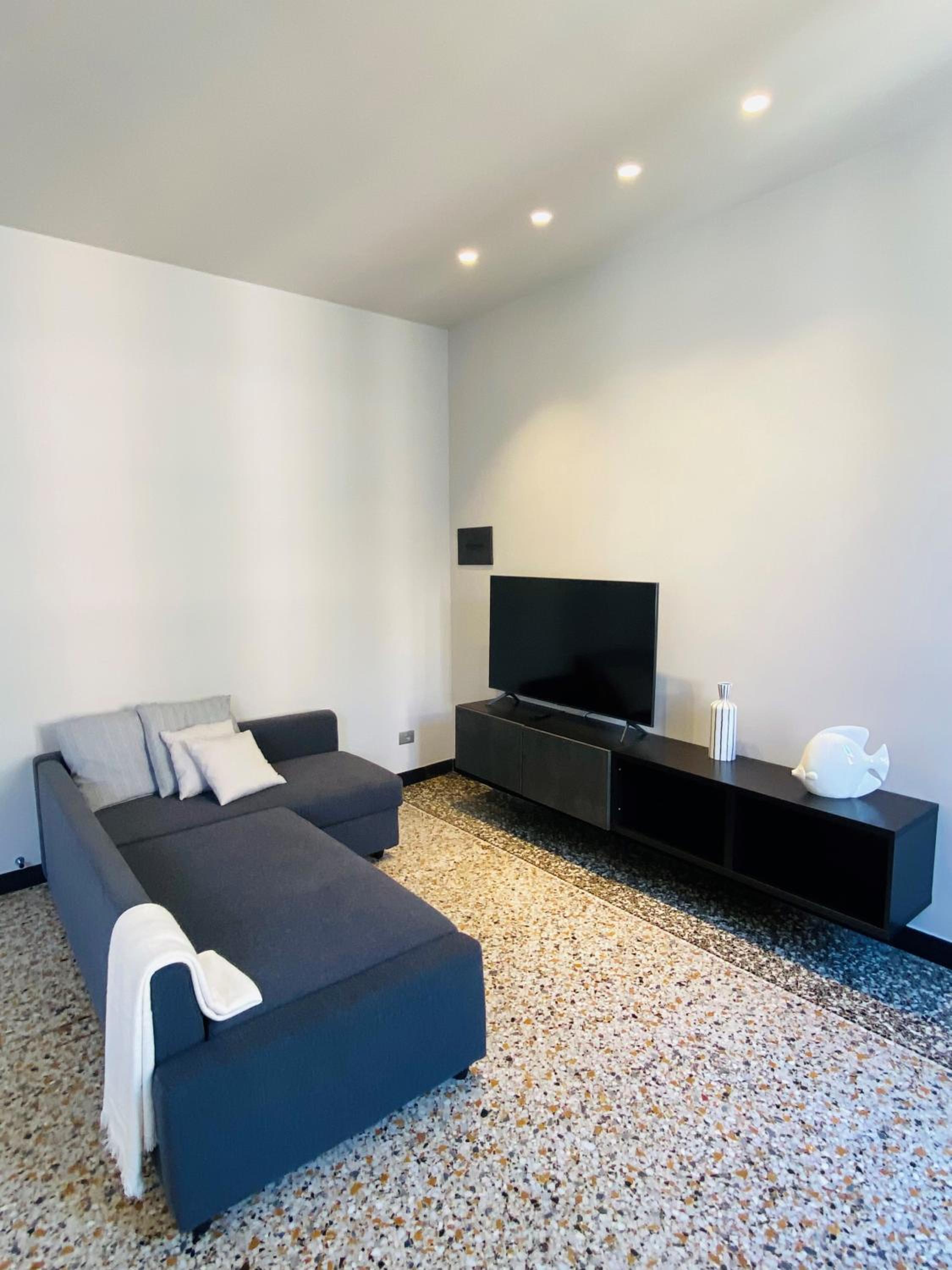 Deluxe Apartment photo 2