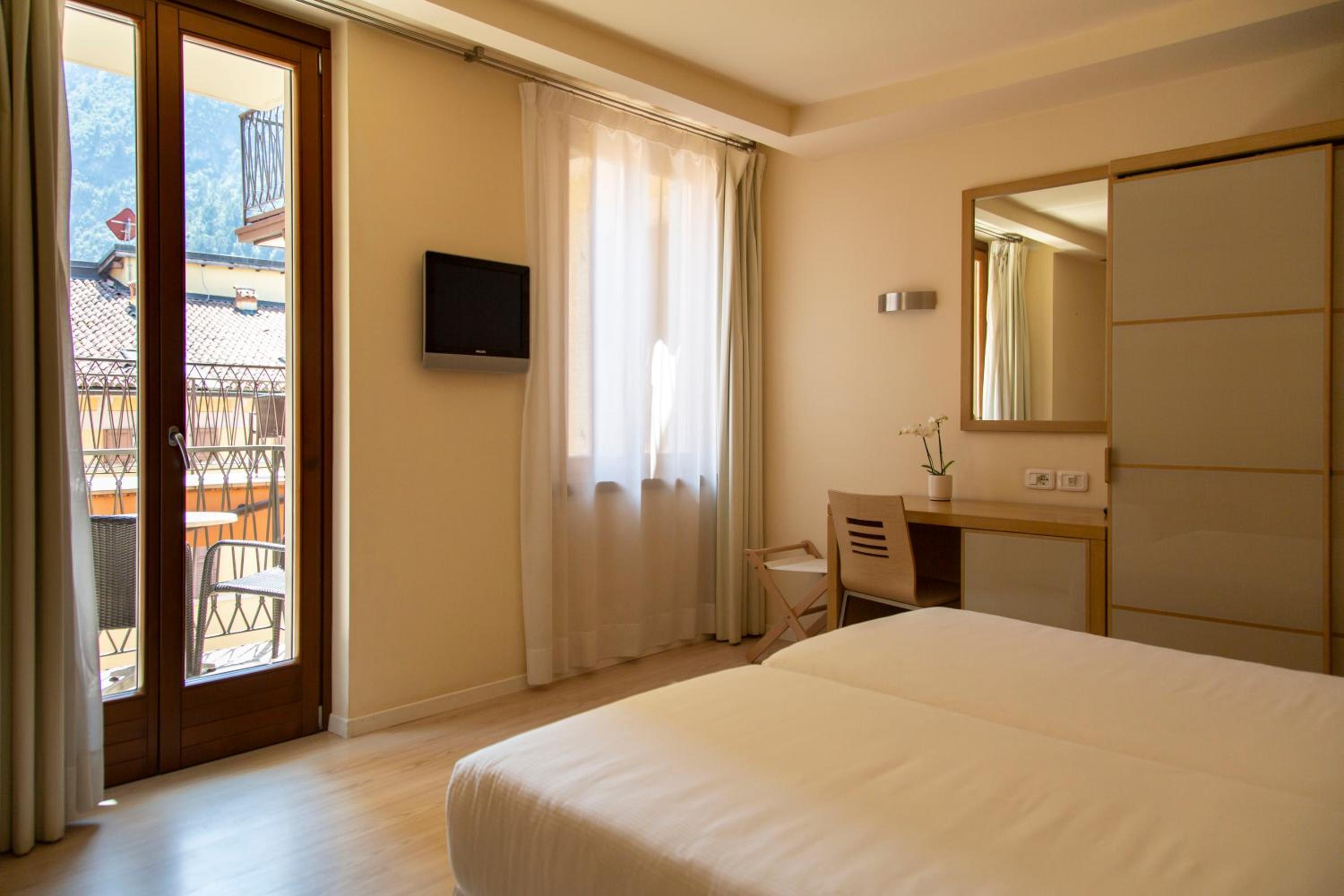 Quadruple Room with Balcony photo 1
