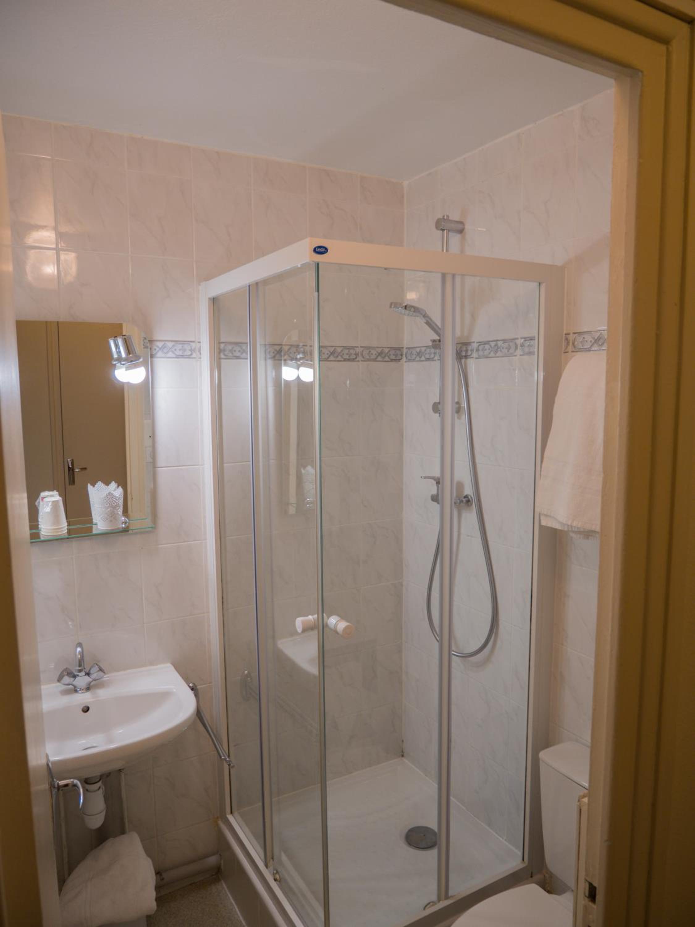 Triple Room - Photo 2