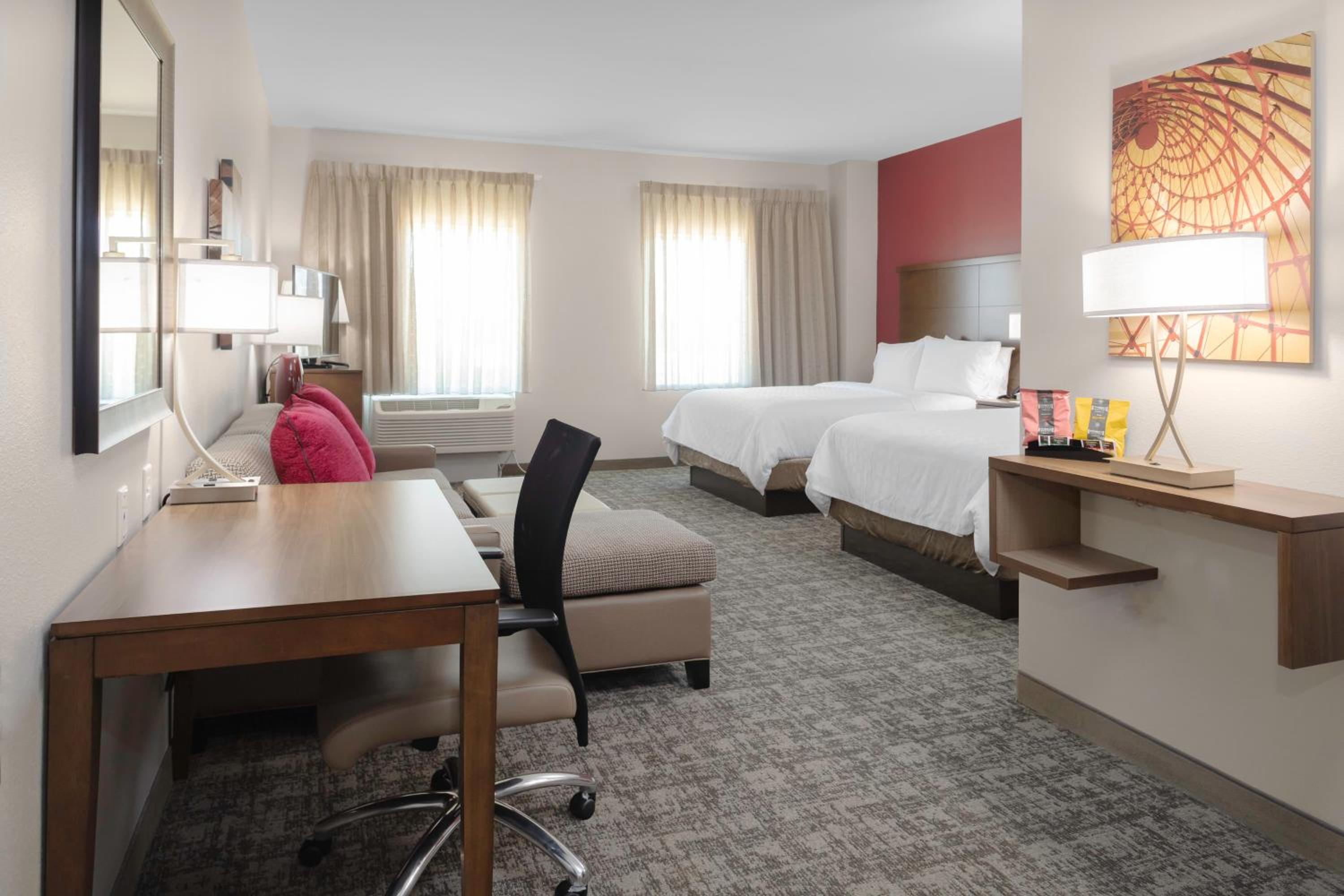 Studio Suite with Two Queen Beds - Photo 3