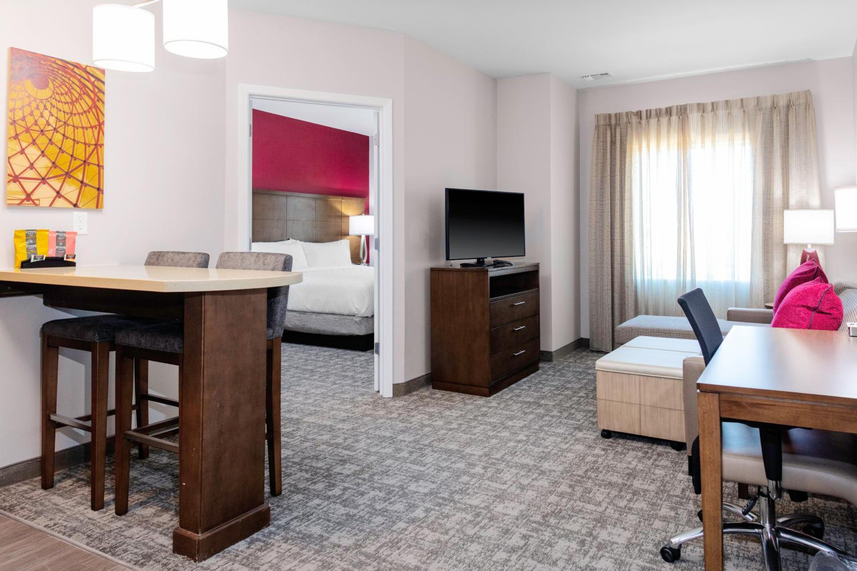 One-Bedroom Suite - Photo 1