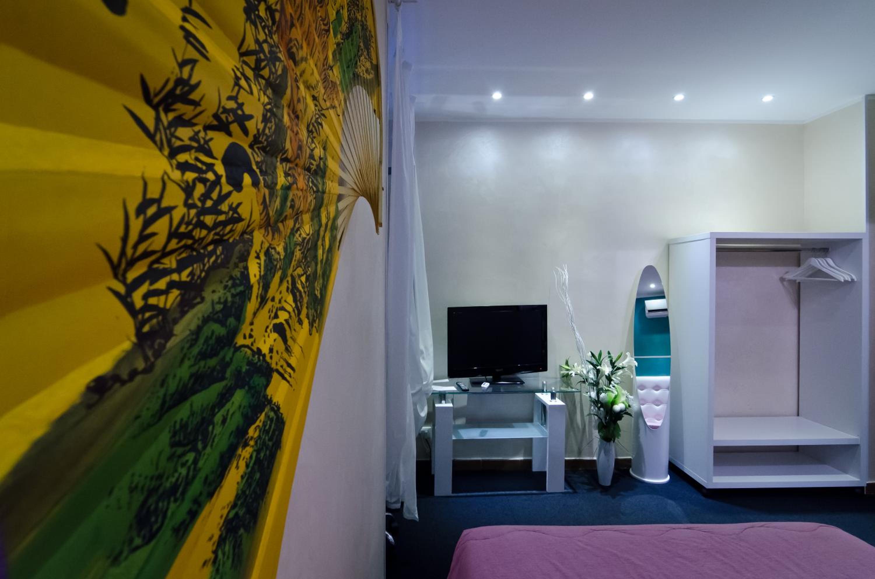 Budget Double Room - Photo 5
