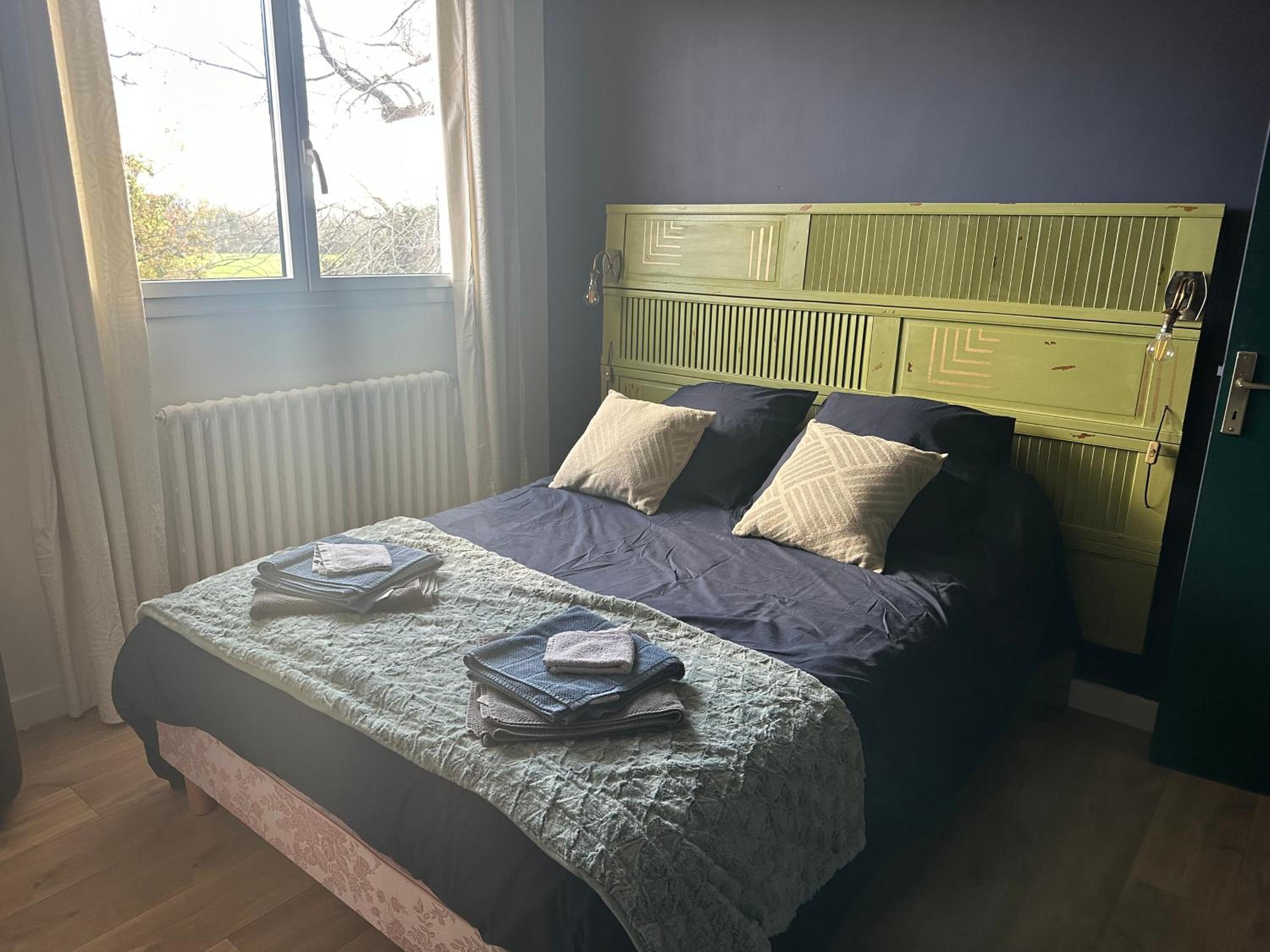 Standard Double Room - Photo 9