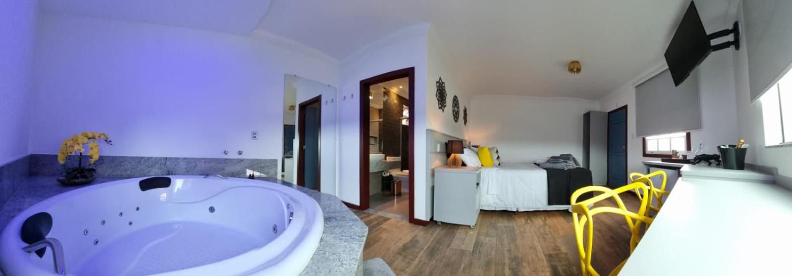 Deluxe Double Room with Bath photo 1