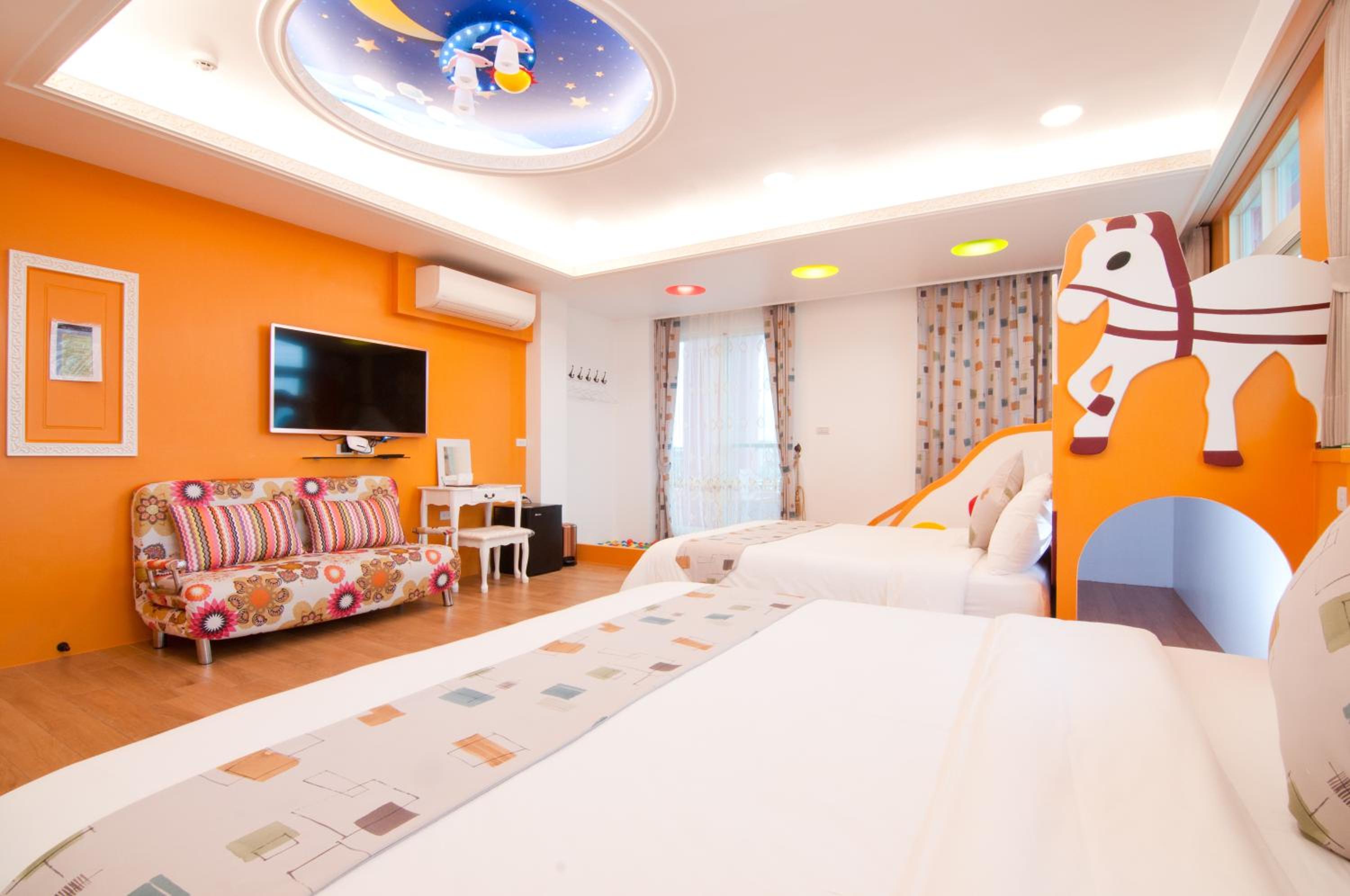 Quadruple Room with Bath photo 3