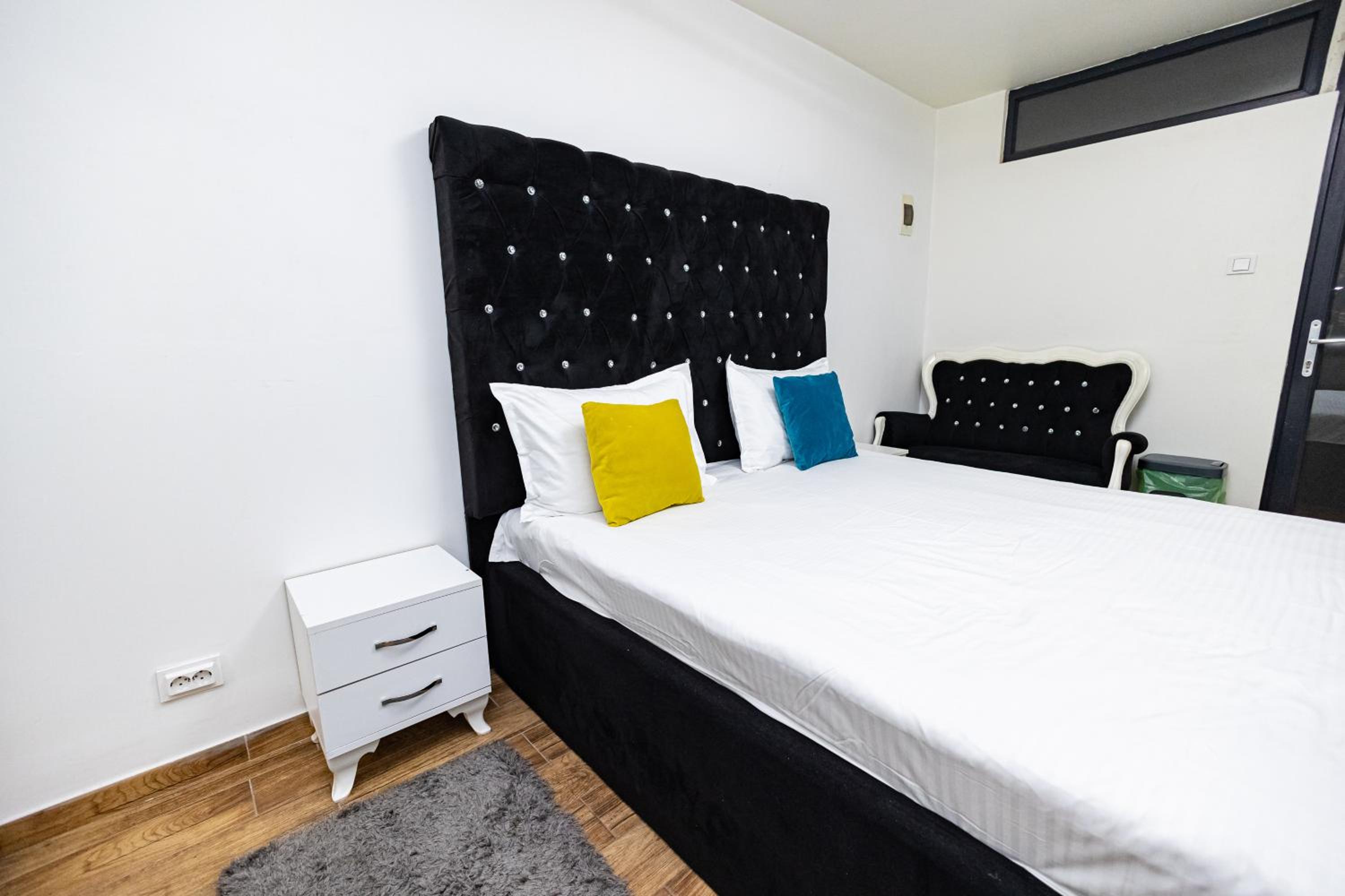 Deluxe Double Room - Photo 1