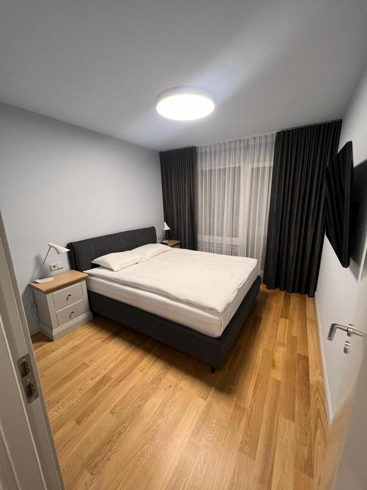 One-Bedroom Apartment - Photo 8
