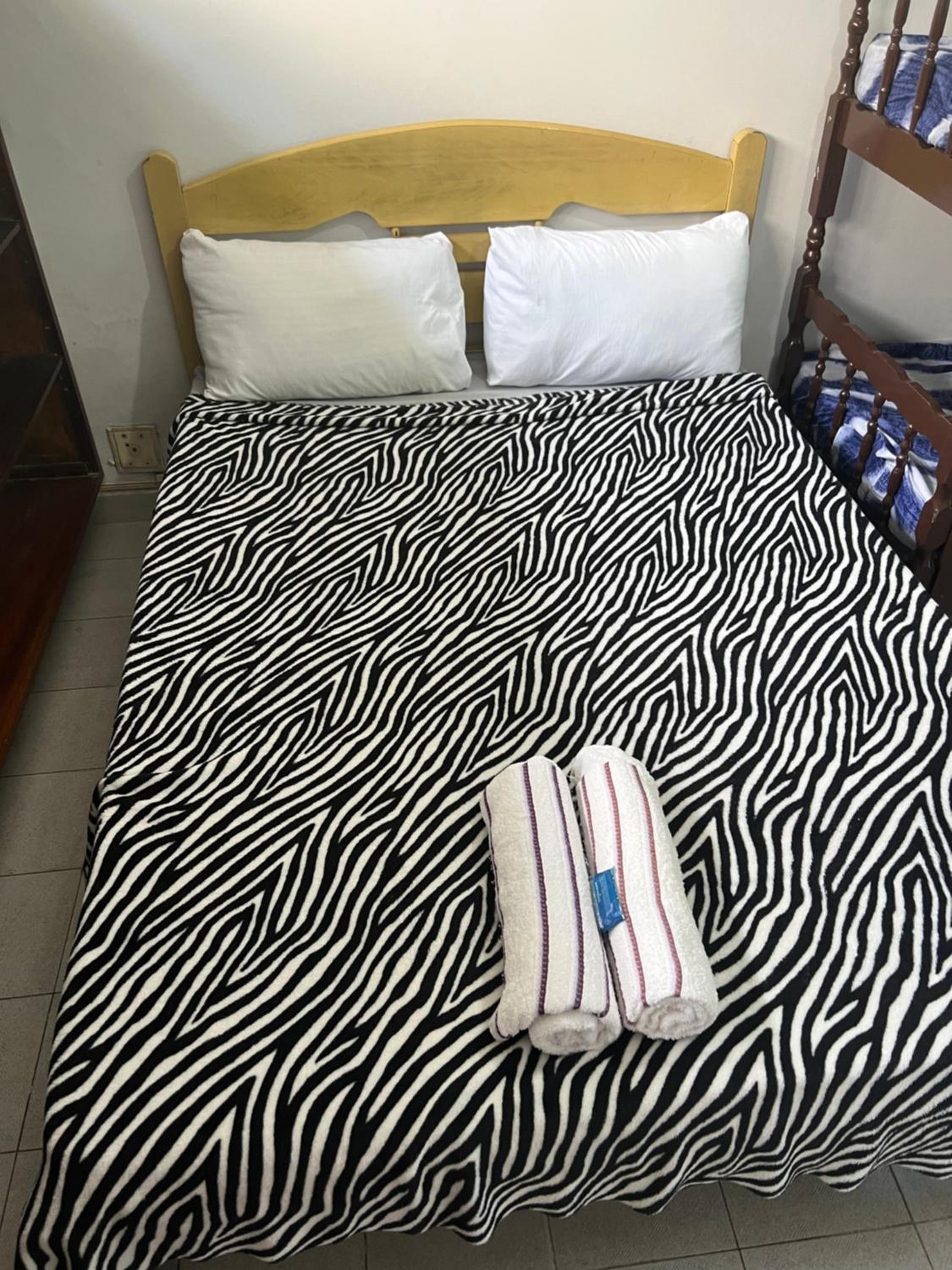 Economy Quadruple Room with Shared Bathroom photo 2