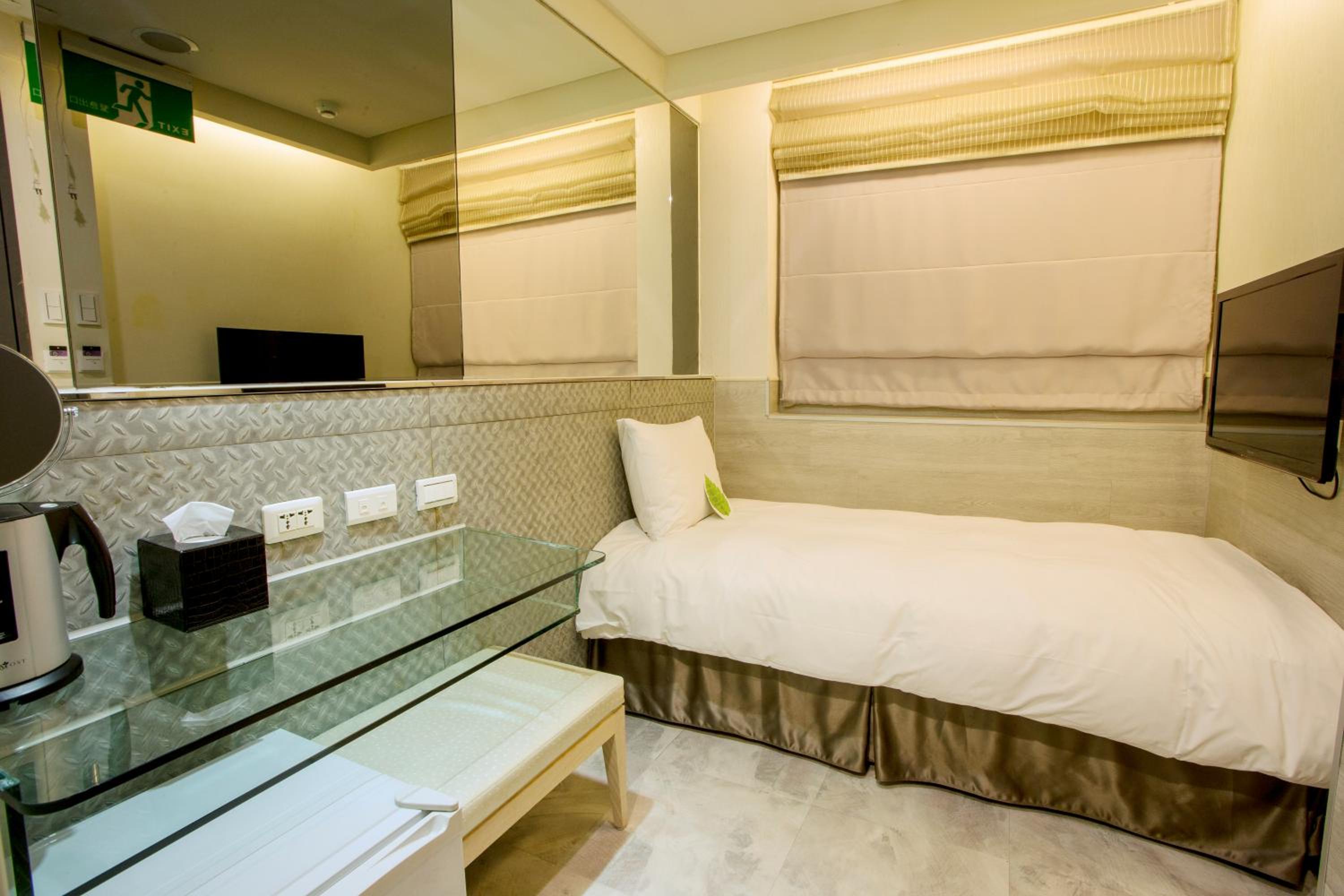 Single Room photo 3
