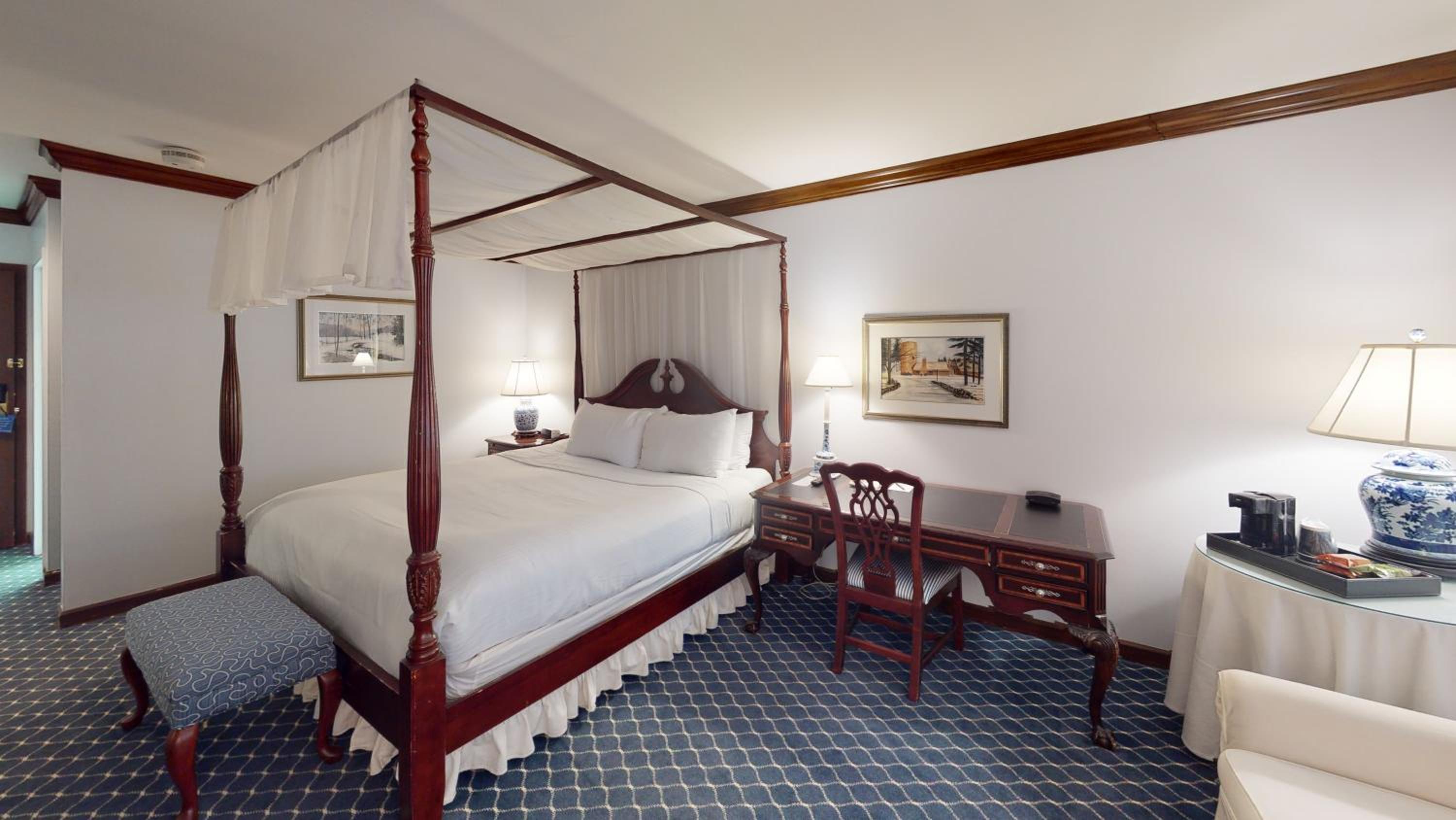 Traditional King Room - Photo 2