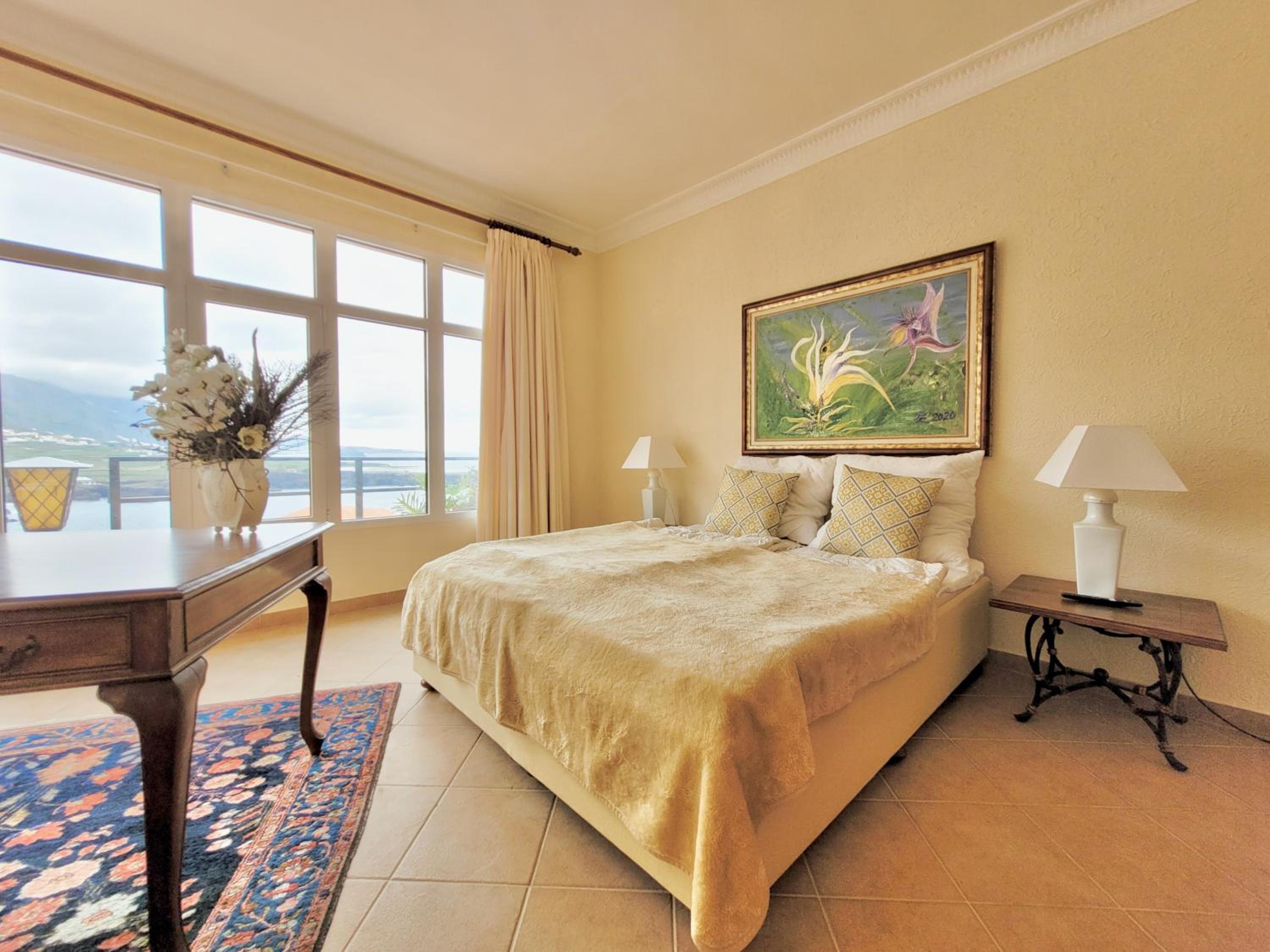 Estudio con vista al mar