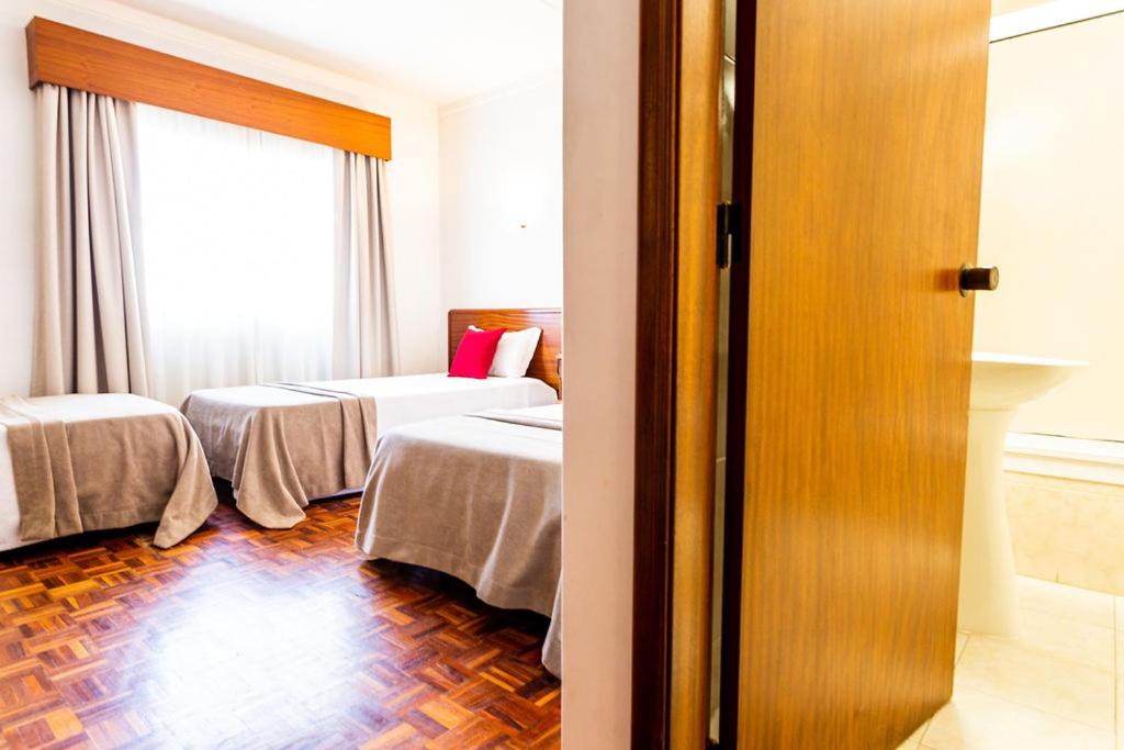 Triple Room thumbnail 5