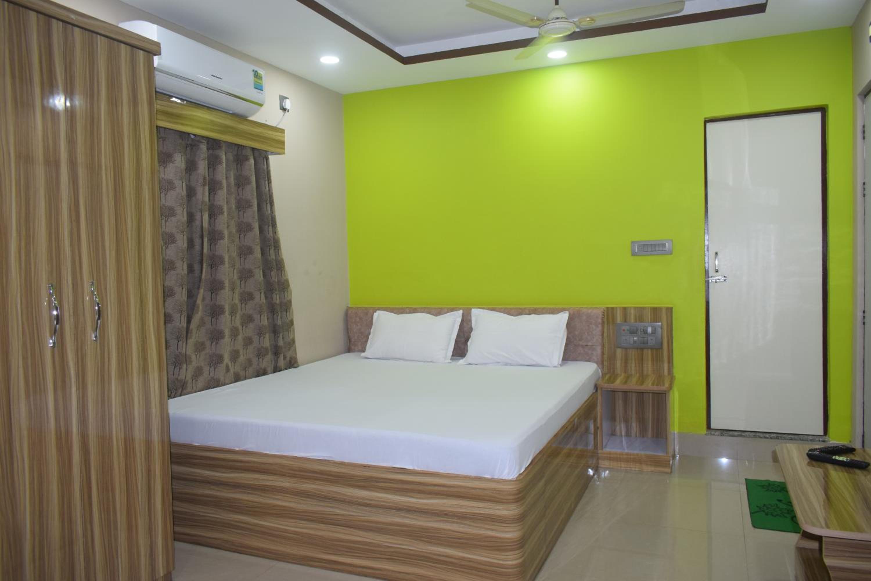 Deluxe Double or Twin Room - Photo 2