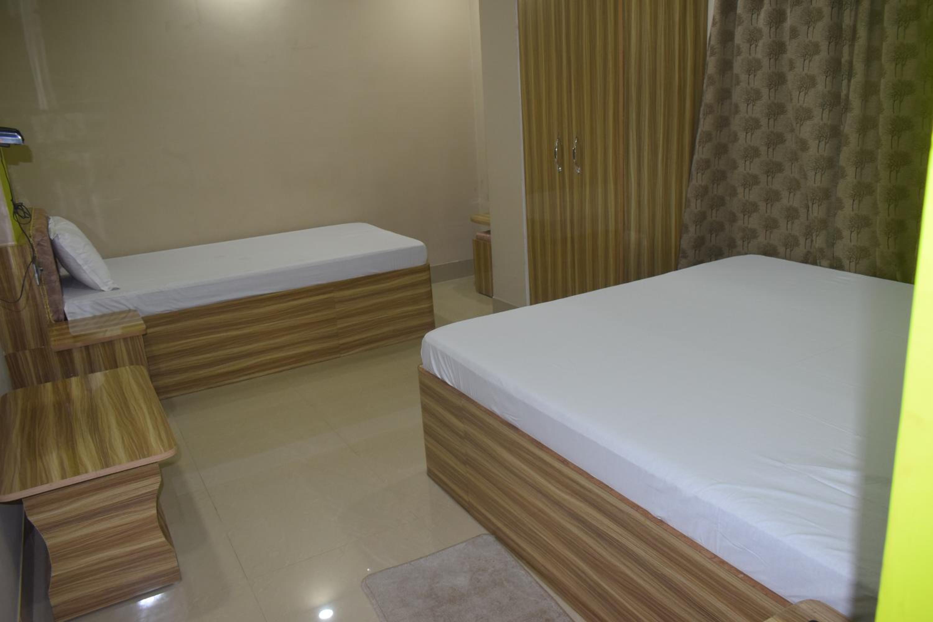 Superior Deluxe Double or Twin Room  photo 1