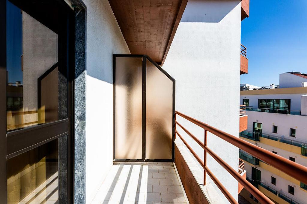 Double Room with Balcony - Photo 8
