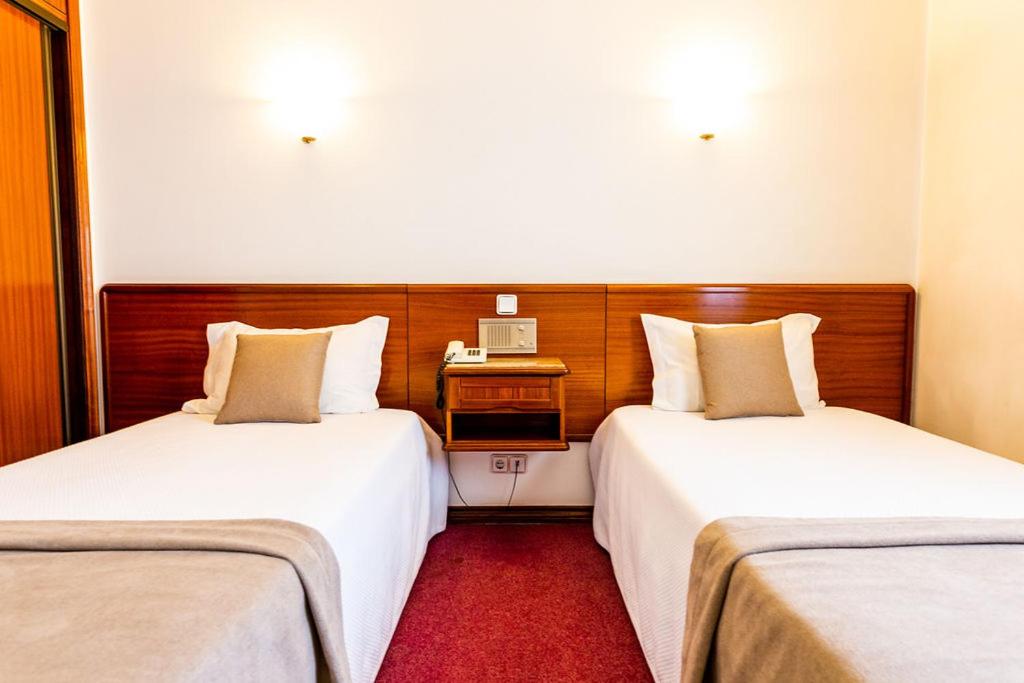 Twin Room - Photo 4