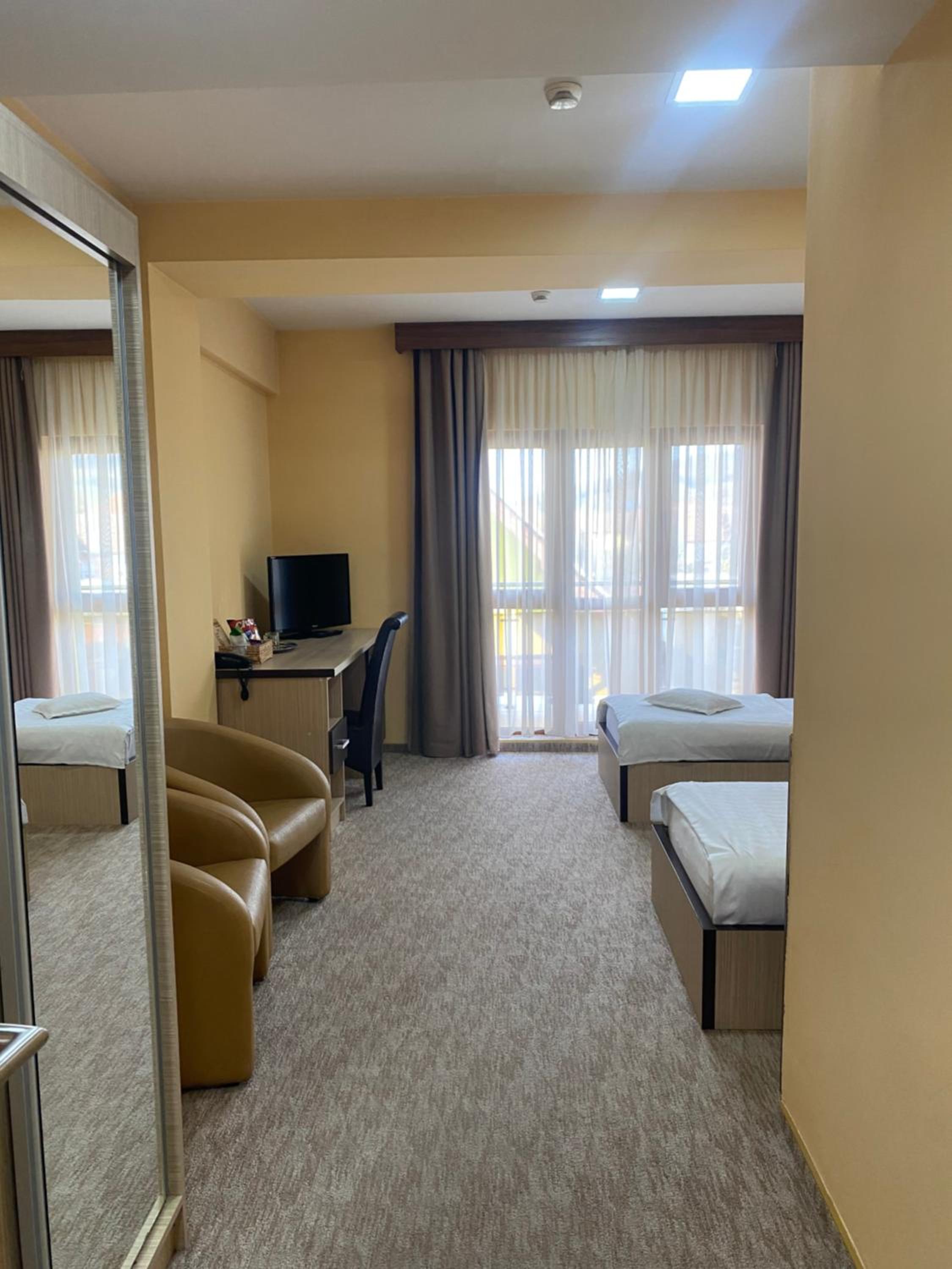 Single Room photo 2