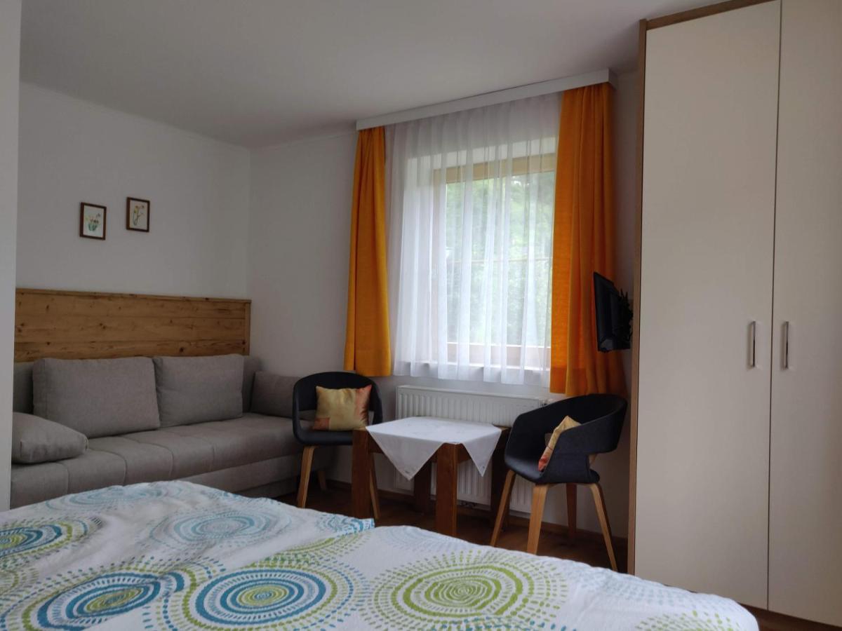Two-Bedroom Apartment with Garden View photo 3