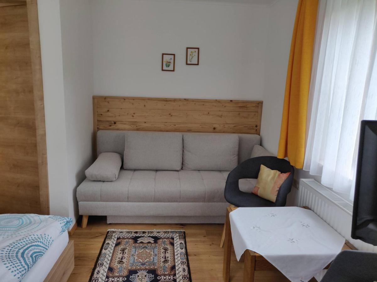 Two-Bedroom Apartment with Garden View photo 2