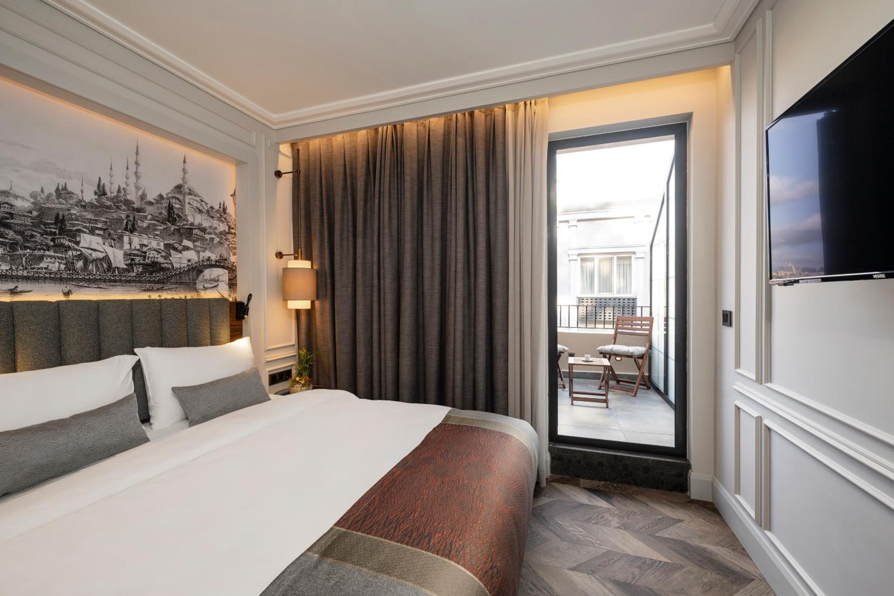 Double Room with Balcony photo 1
