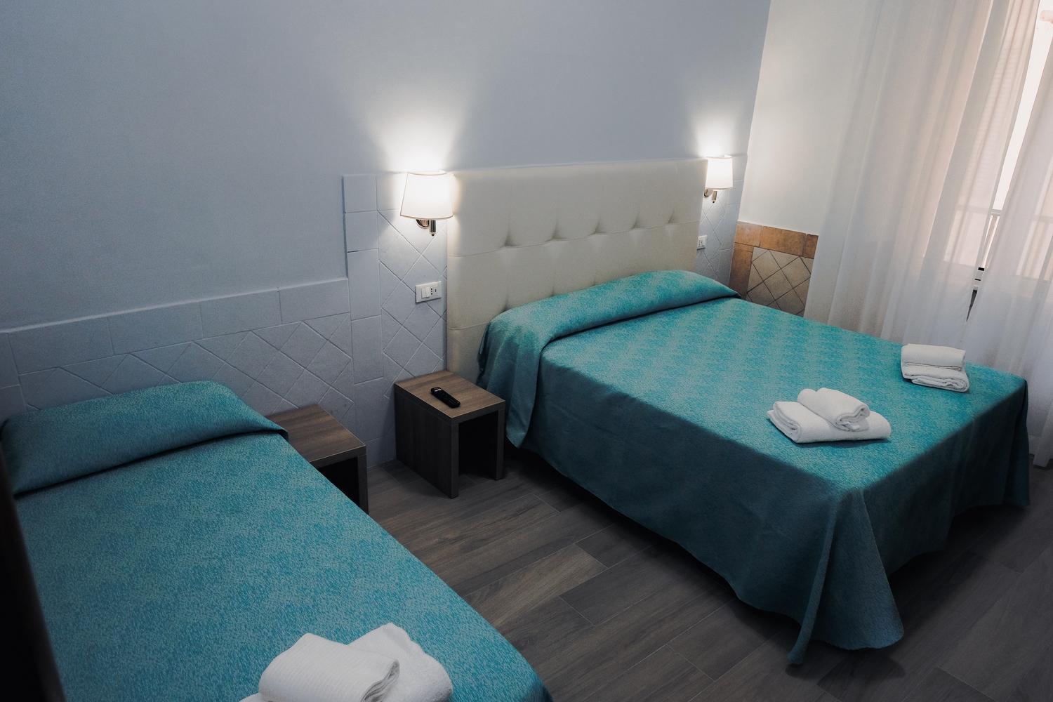Triple Room with Private Bathroom